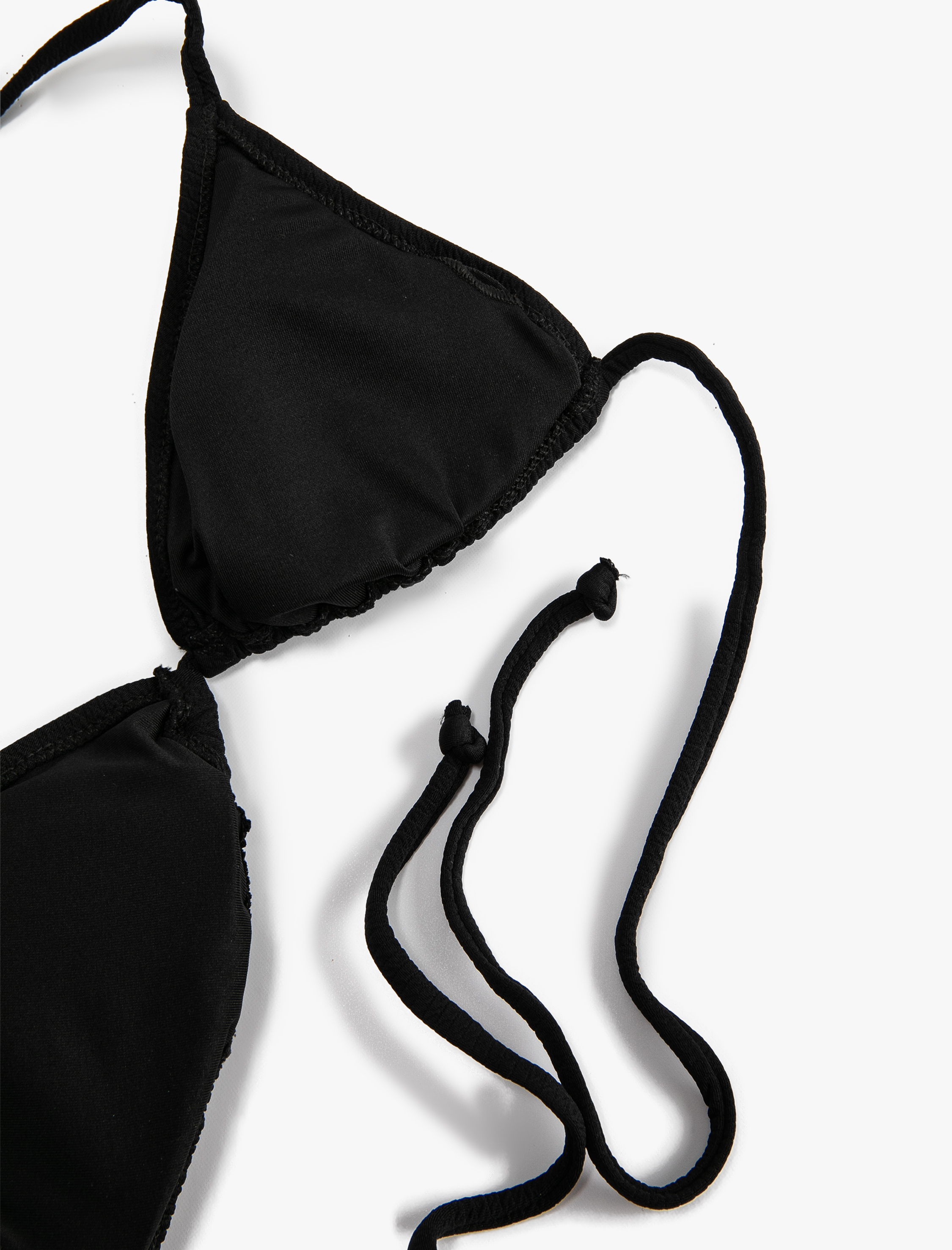   Üçgen Bikini Üstü Dokulu Boyundan Bağlamalı Kaplı