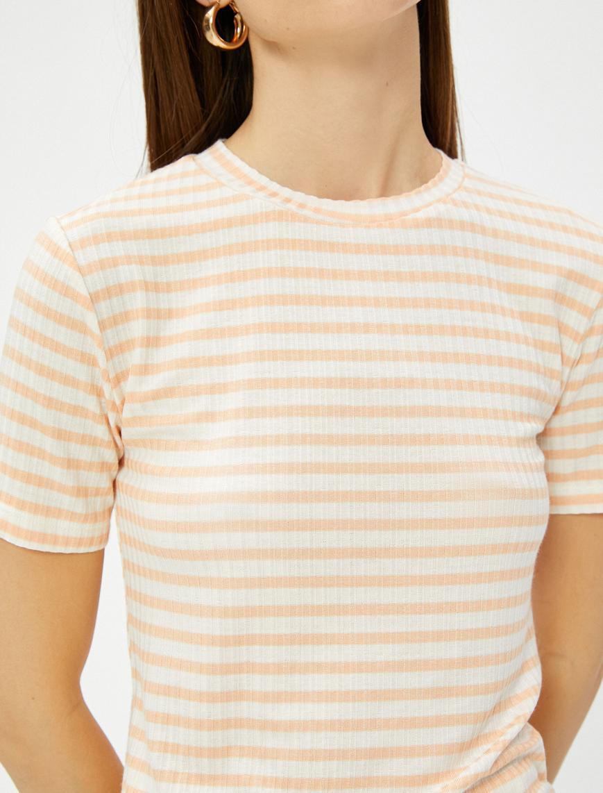   Ribanalı Tişört Slim Fit Kısa Kollu Bisiklet Yaka