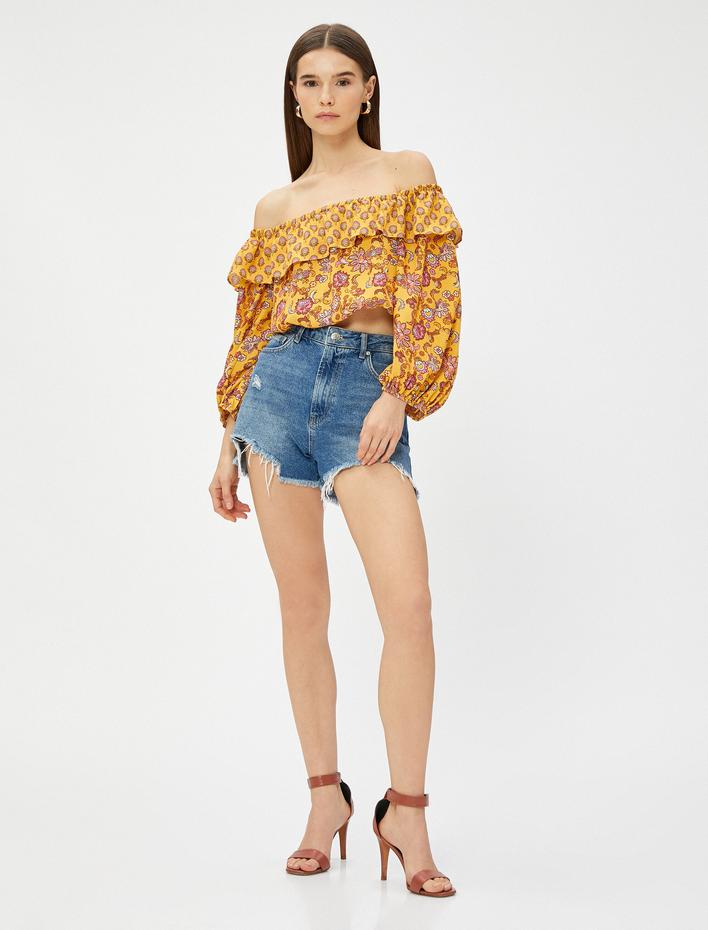  Madonna Yaka Omzu Açık Etnik Desenli Crop Fırfırlı