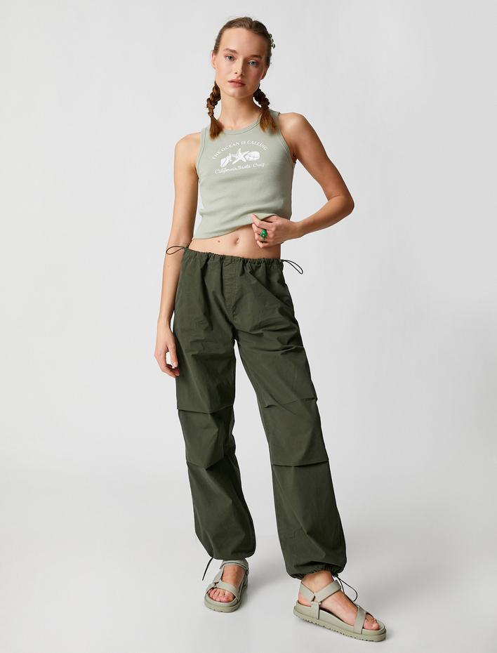  Crop Fitilli Atlet Baskılı Bisiklet Yaka Kolsuz