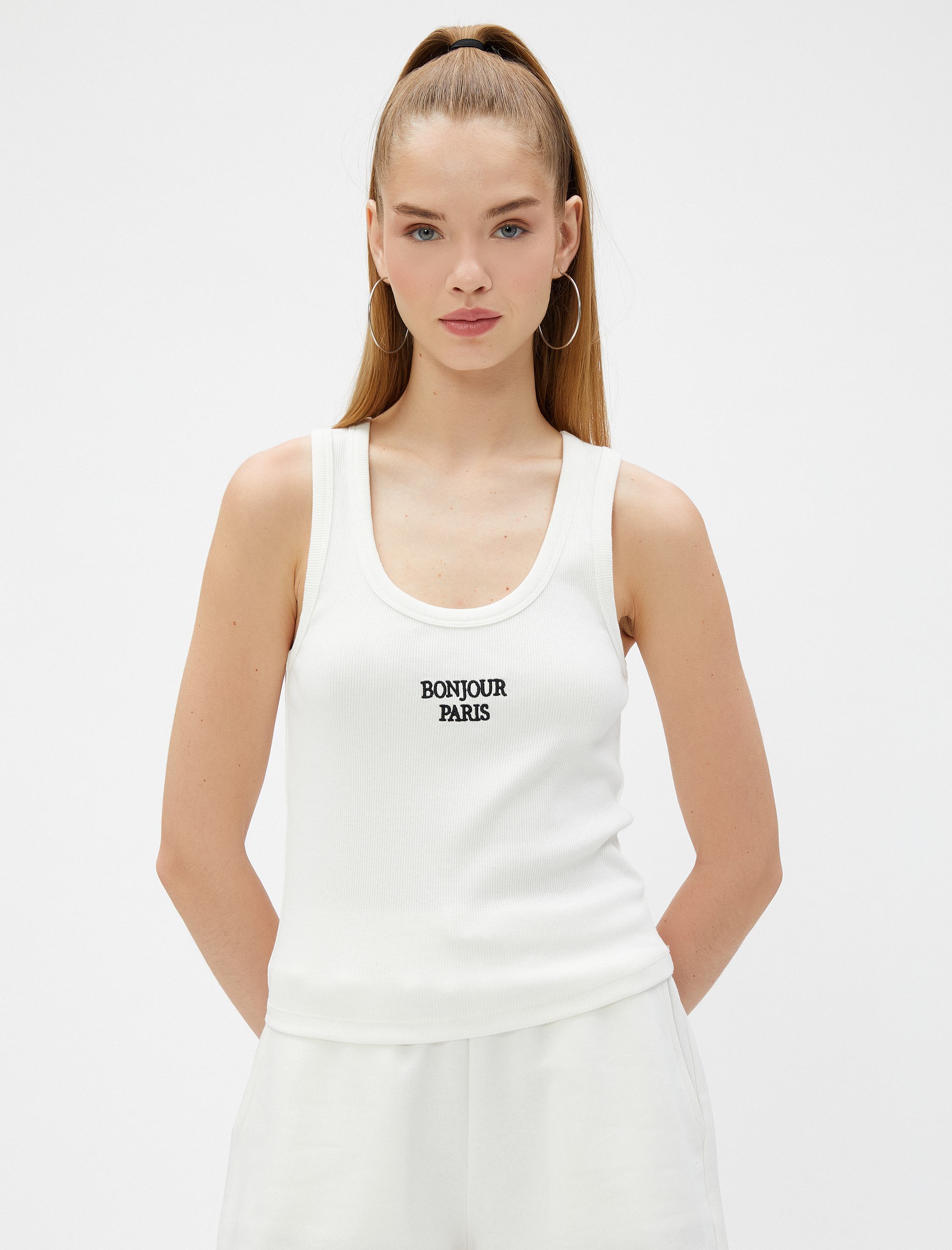   Fitilli Atlet Slogan İşlemeli U Yaka Biye Detaylı Pamuklu