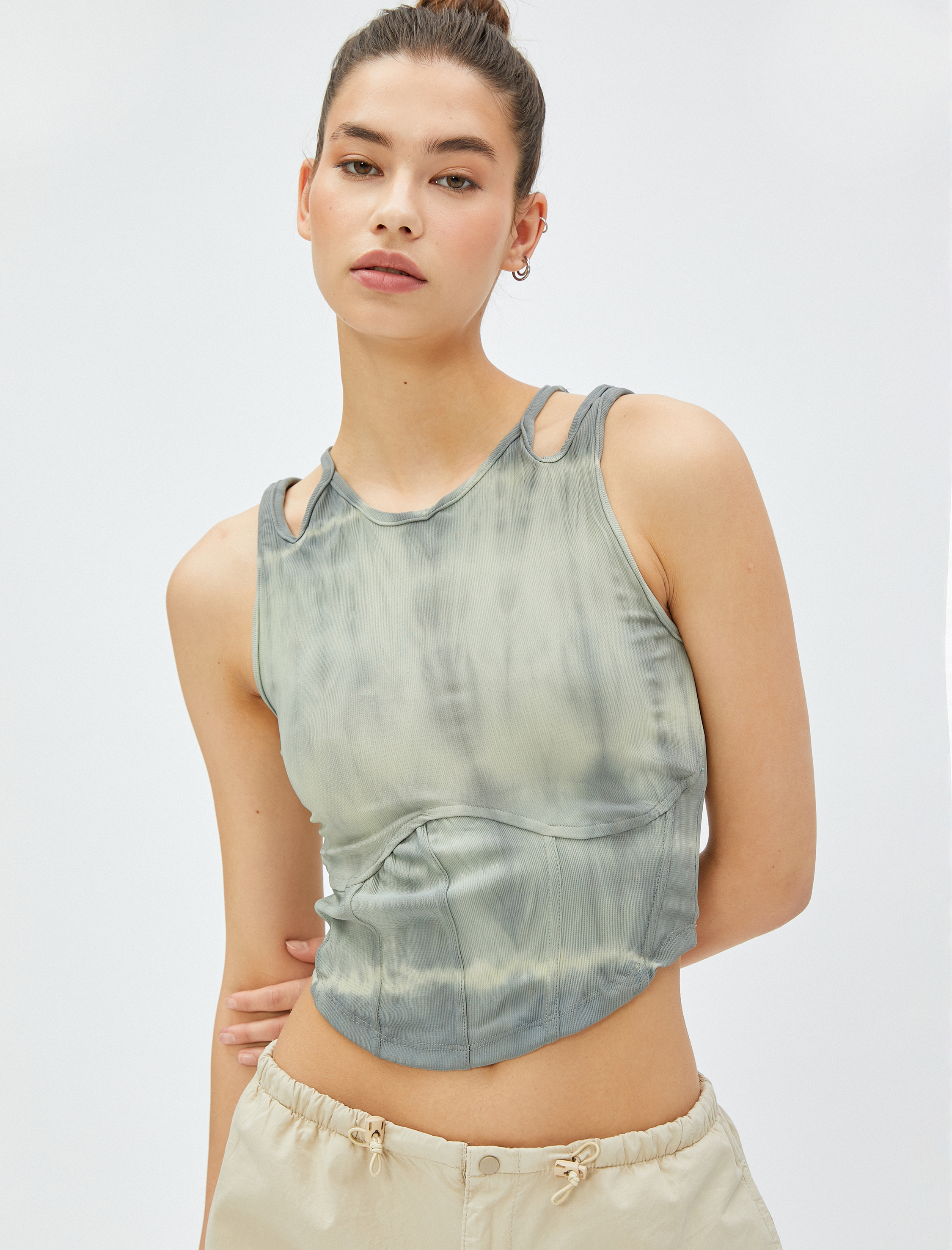   Crop Atlet Korse Pencere Detaylı Batik Desenli