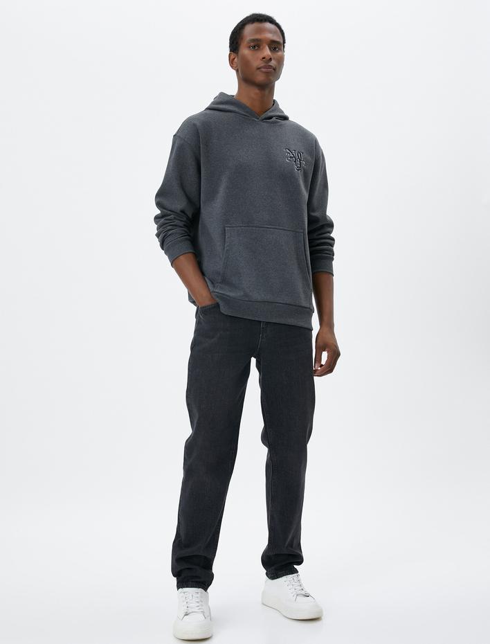  Oversize Hoodie Uzakdoğu İşlemeli Kanguru Cep Detaylı Şardonlu
