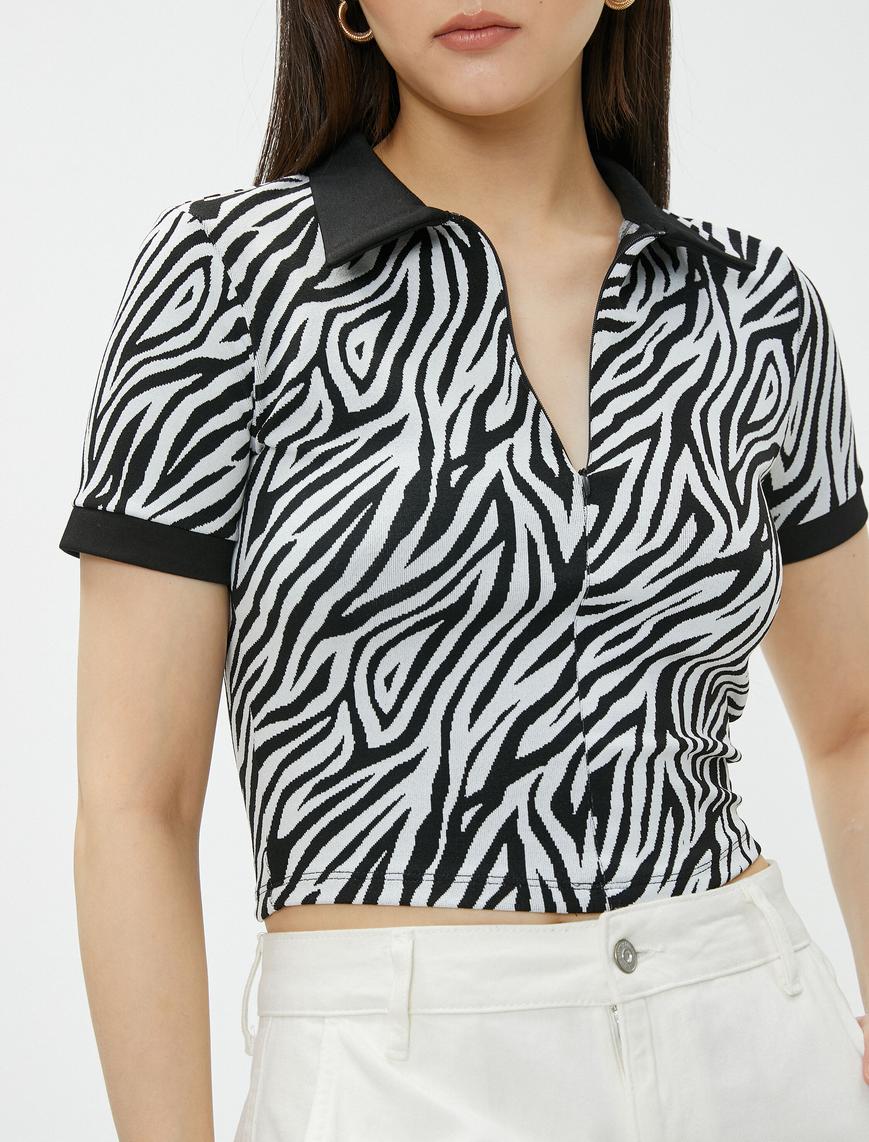   Crop Tişört Zebra Desenli Yarım Fermuarlı Polo Yaka