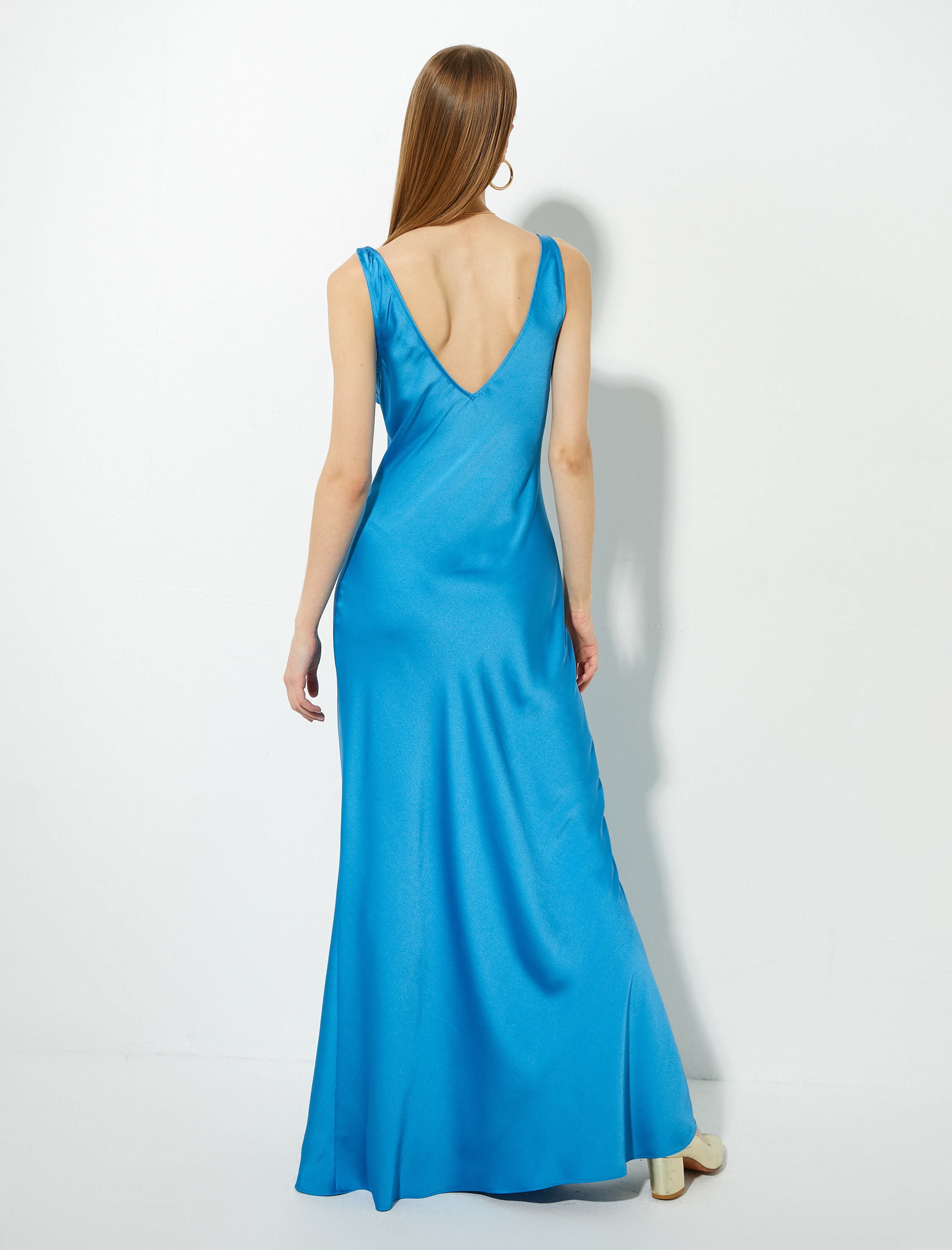   Abiye Saten Elbise Dekolteli Kolsuz