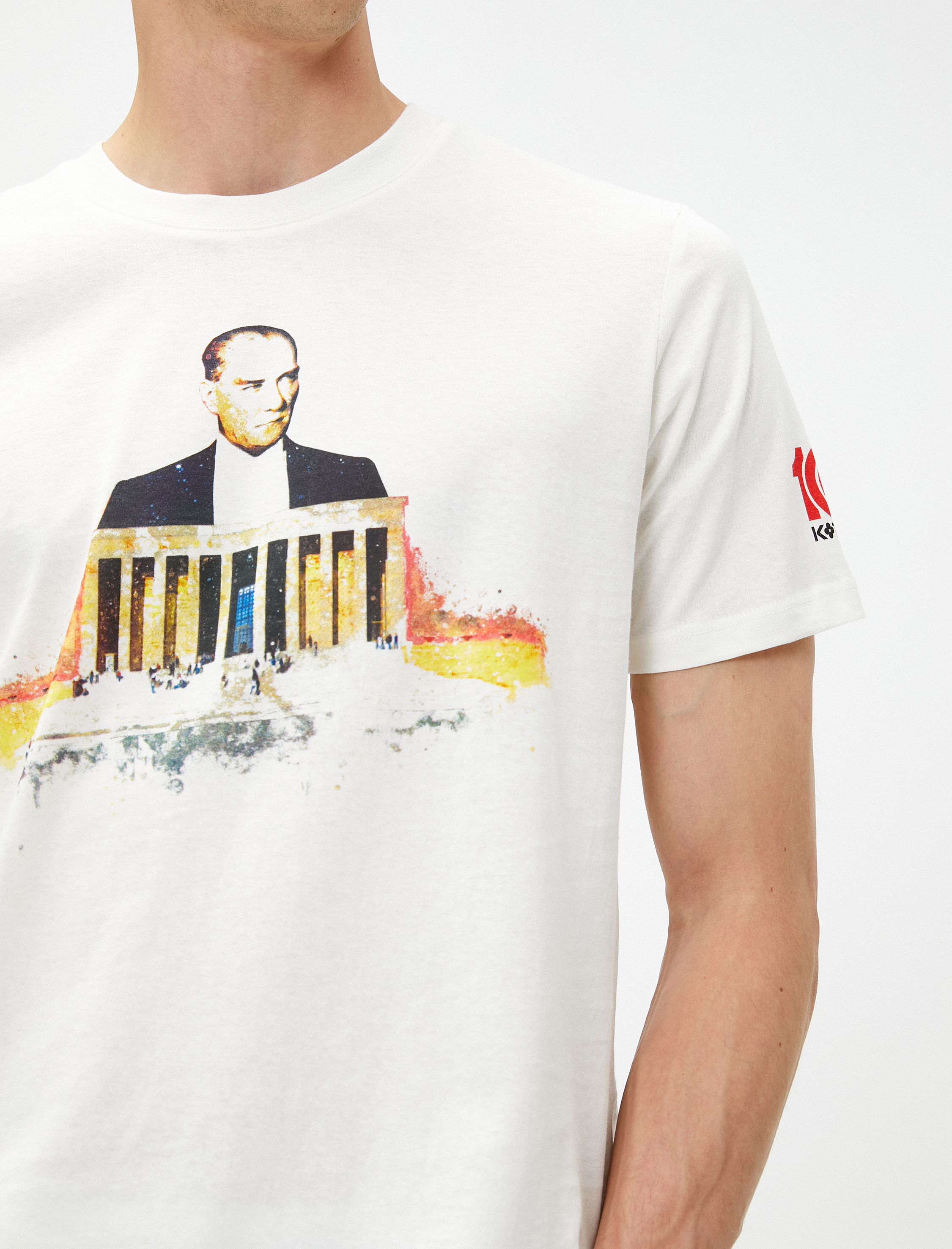   Atatürk Baskılı Tişört Bisiklet Yaka Dar Kesim Pamuklu