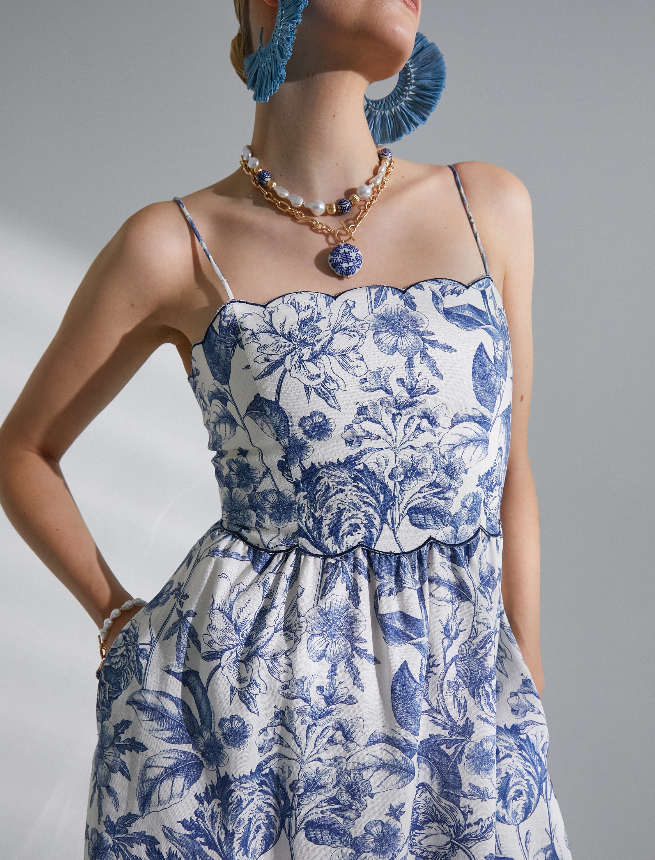   Melis Ağazat X Koton - Askılı Cepli Keten Karışımlı Çiçekli Elbise