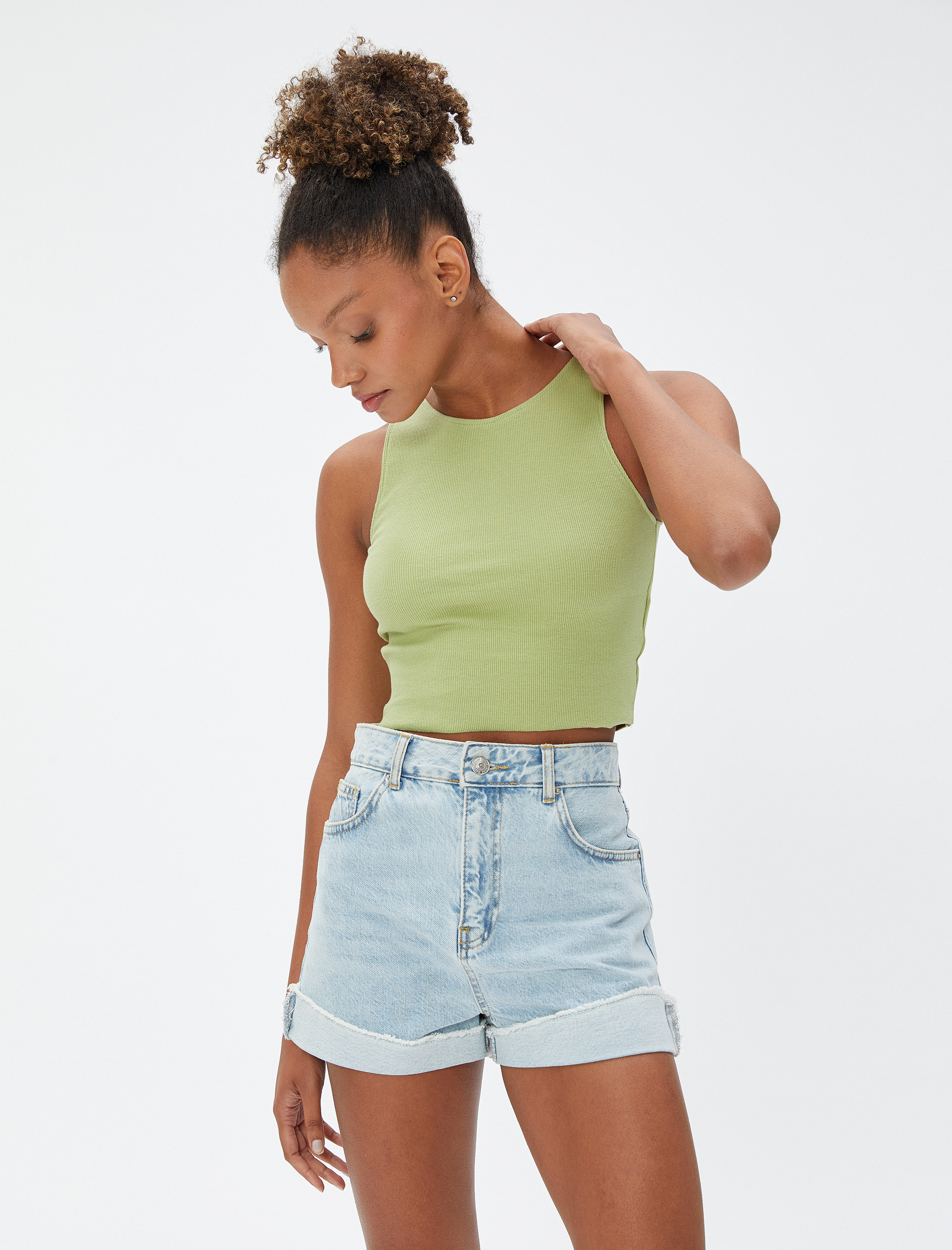   Basic Crop Atlet Halter Yaka Fitilli