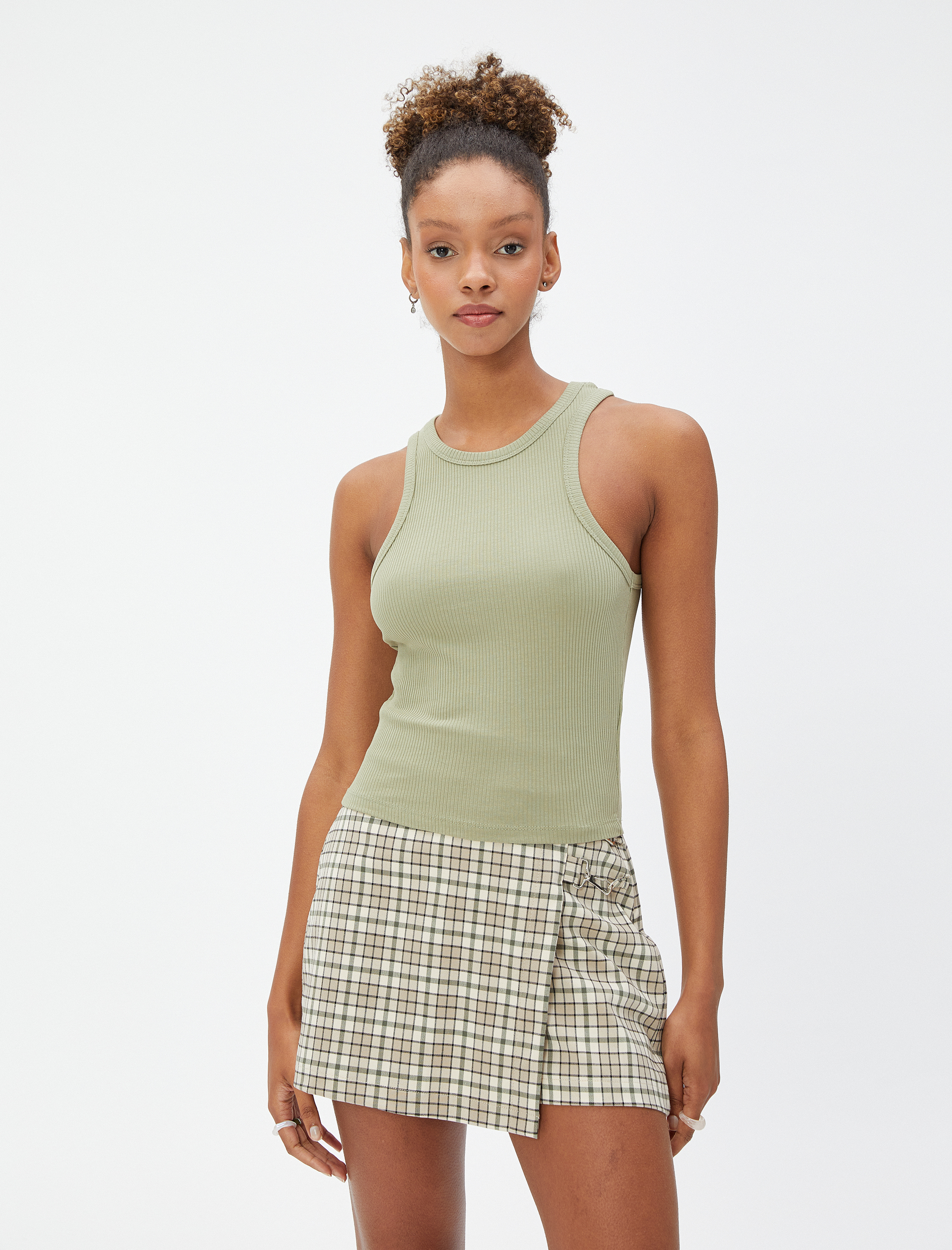   Halter Yaka Fitilli Atlet Basic Biye Detaylı Pamuklu