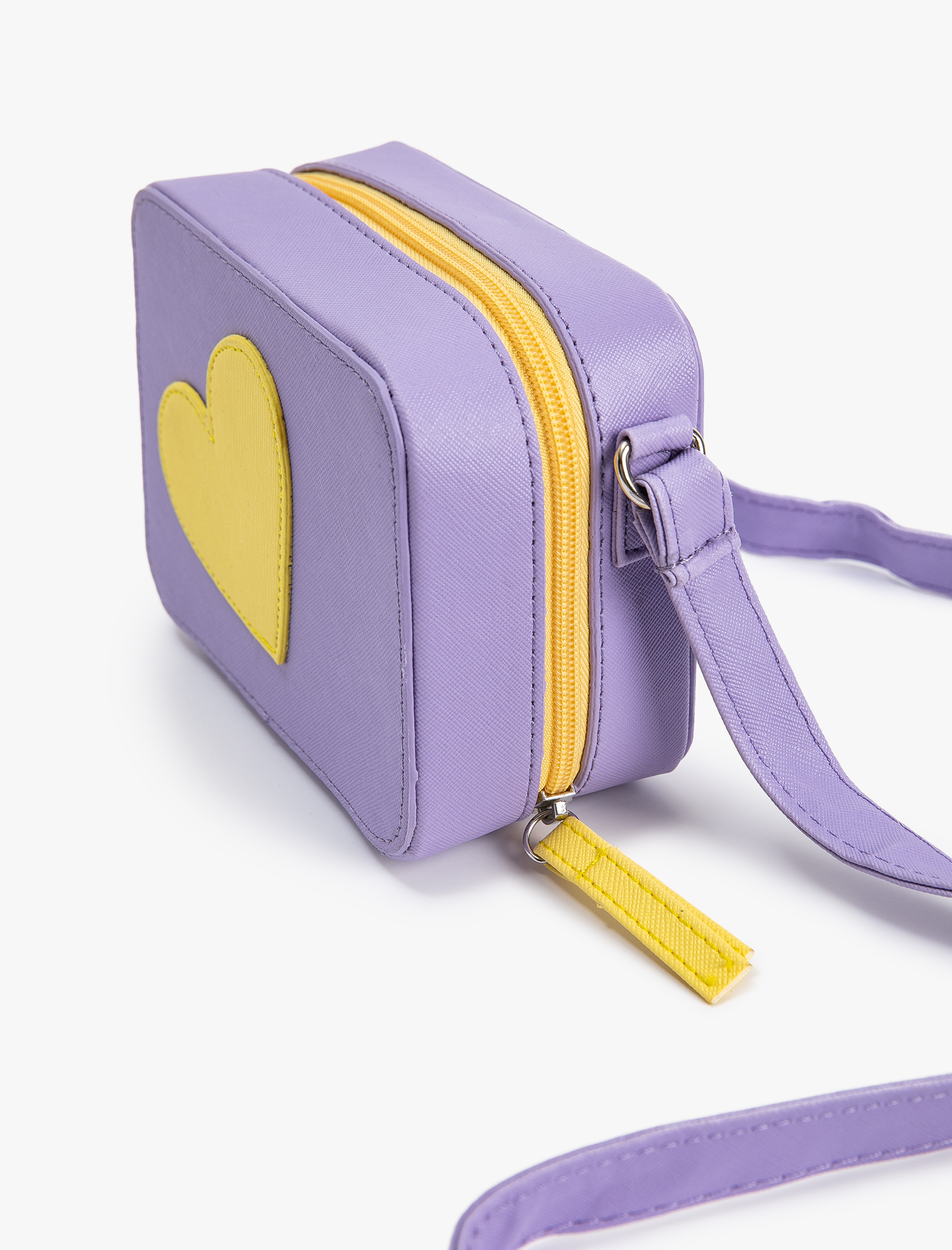  Kız Çocuk Çanta Çapraz Askılı Kalp Aplike Detaylı