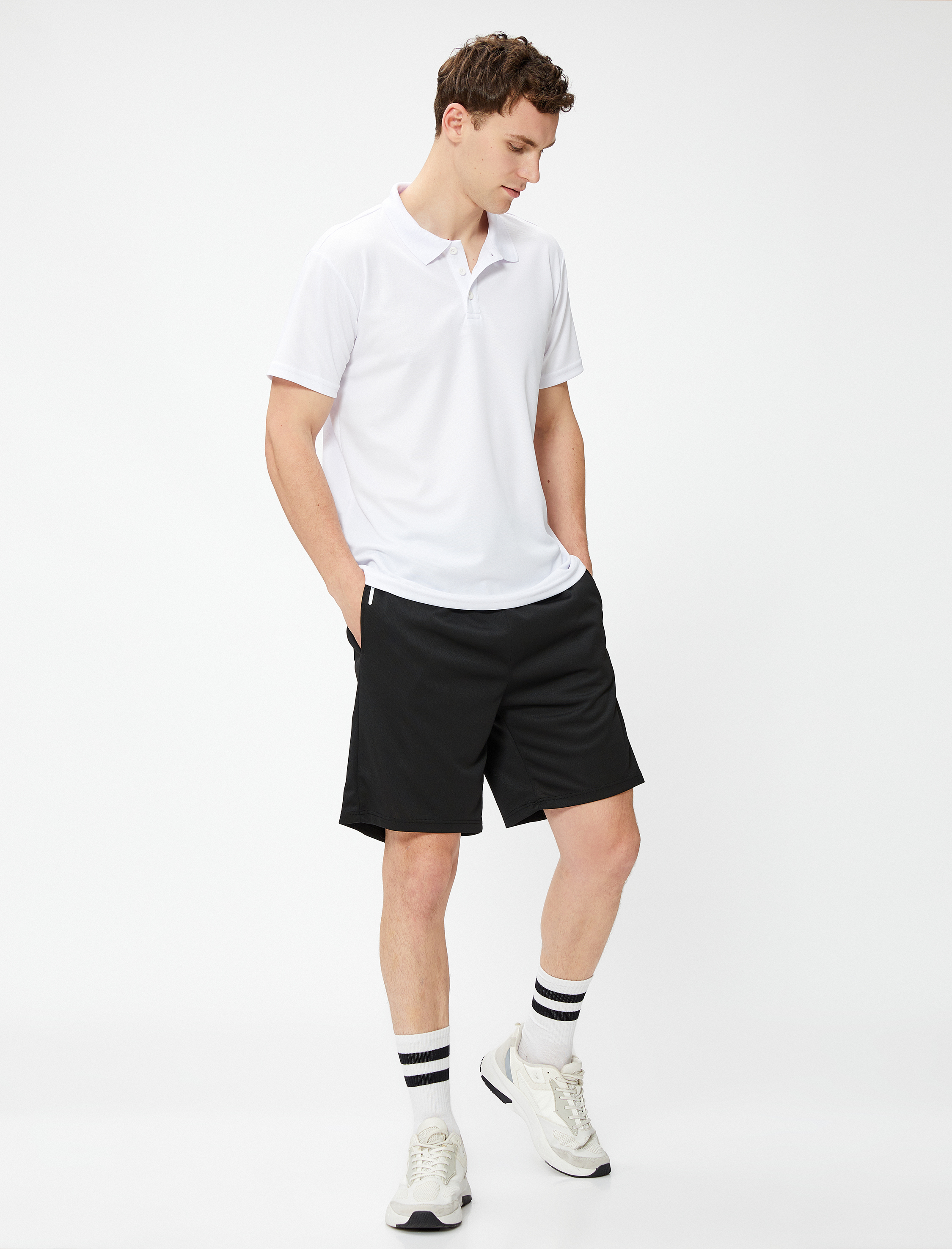   Basic Spor Tişört Polo Yaka Düğmeli Kısa Kollu