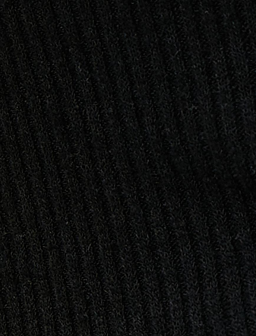   Uzun Kollu Tişört Crop Yarış Baskılı Zincir Detaylı