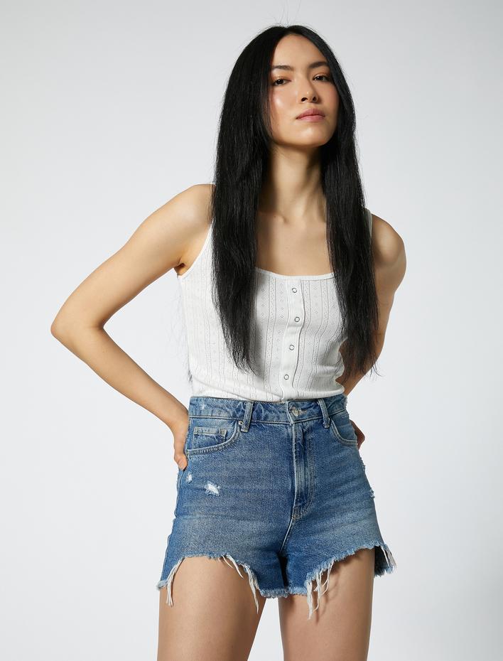  U Yaka Düğme Detaylı Atlet