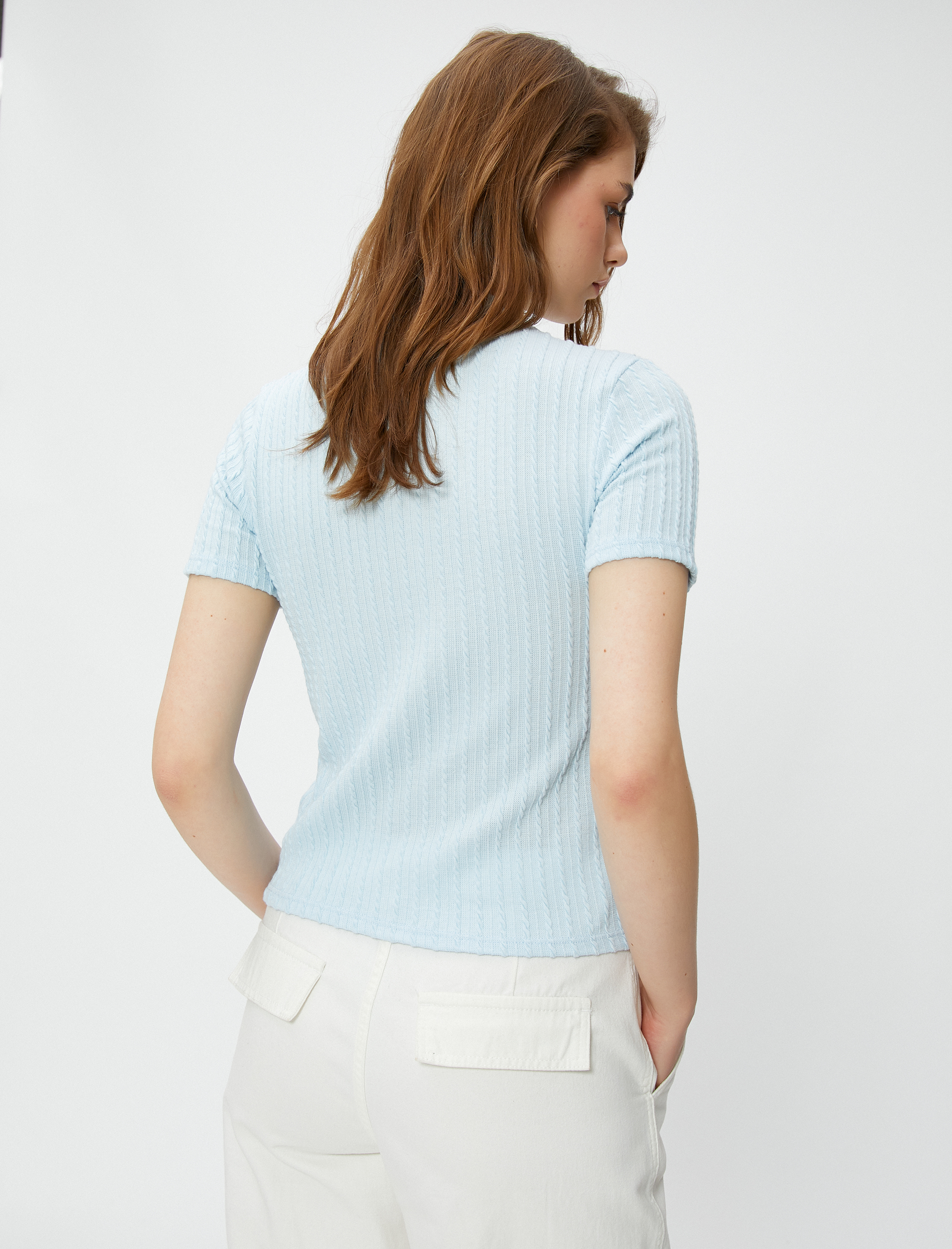   Kısa Kollu Tişört Örgü Motifli Dik Yaka