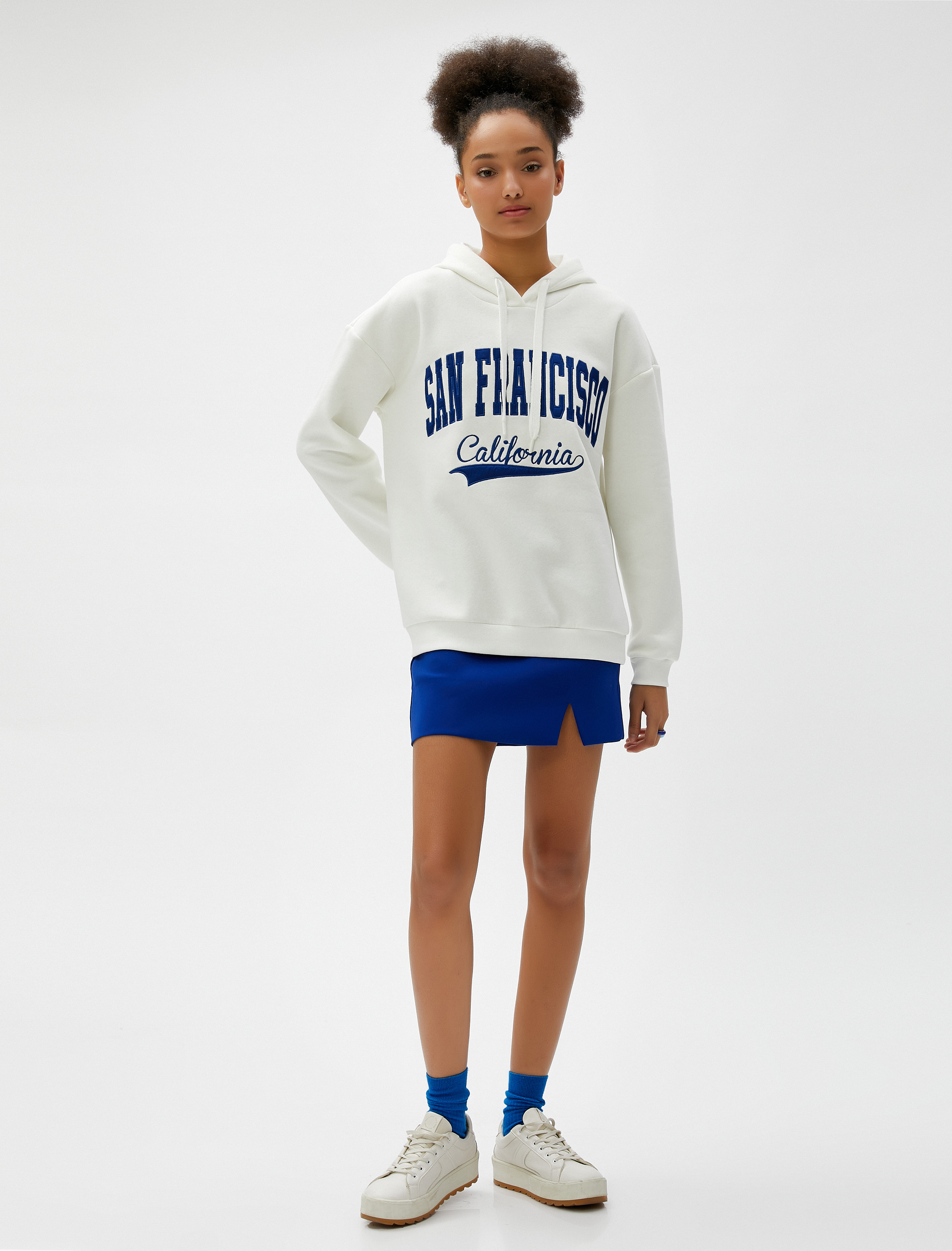   Şardonlu Oversize Kapüşonlu Sweatshirt Nakışlı Kolej Baskılı Uzun Kollu