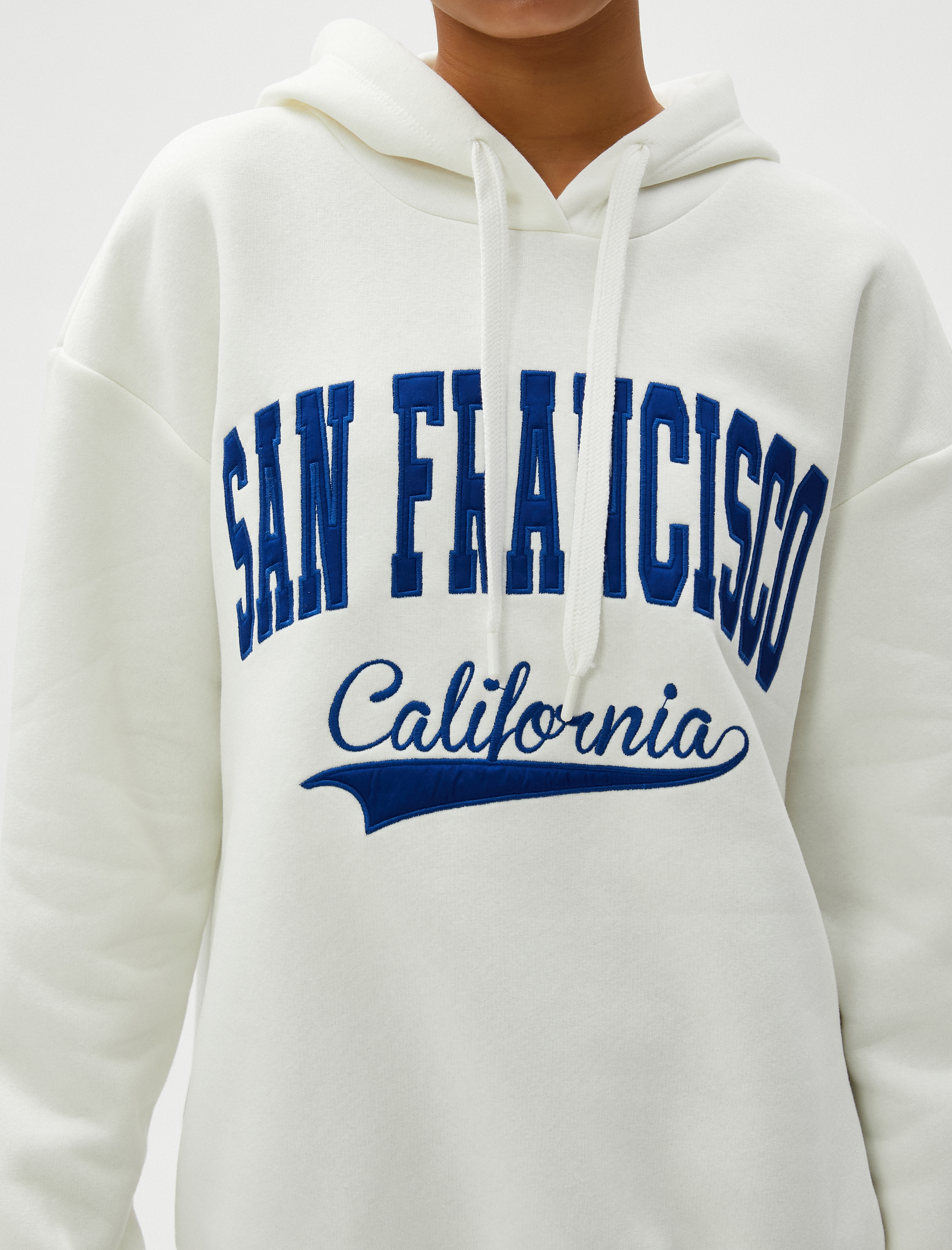   Şardonlu Oversize Kapüşonlu Sweatshirt Nakışlı Kolej Baskılı Uzun Kollu