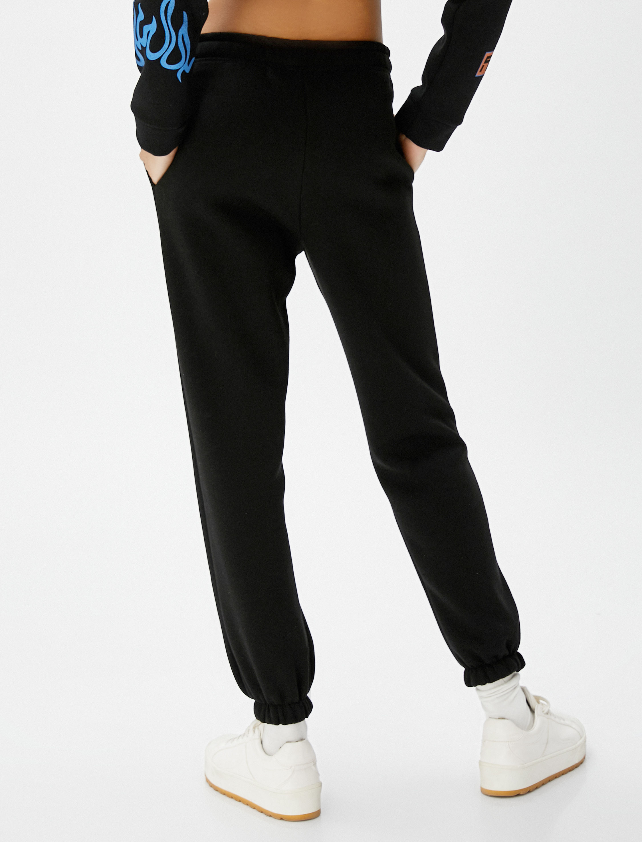   Şardonlu Jogger Eşofman Altı Beli Bağcıklı Cep Detaylı Nakışlı