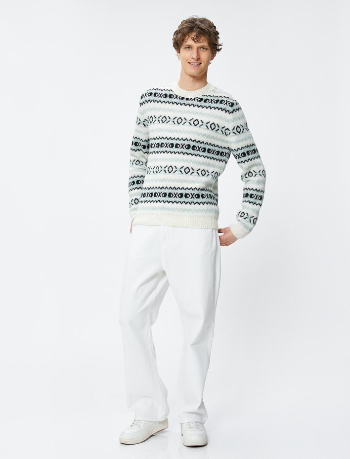  Etnik Detaylı Triko Kazak Bisiklet Yaka Akrilik Kumaş Karışımlı