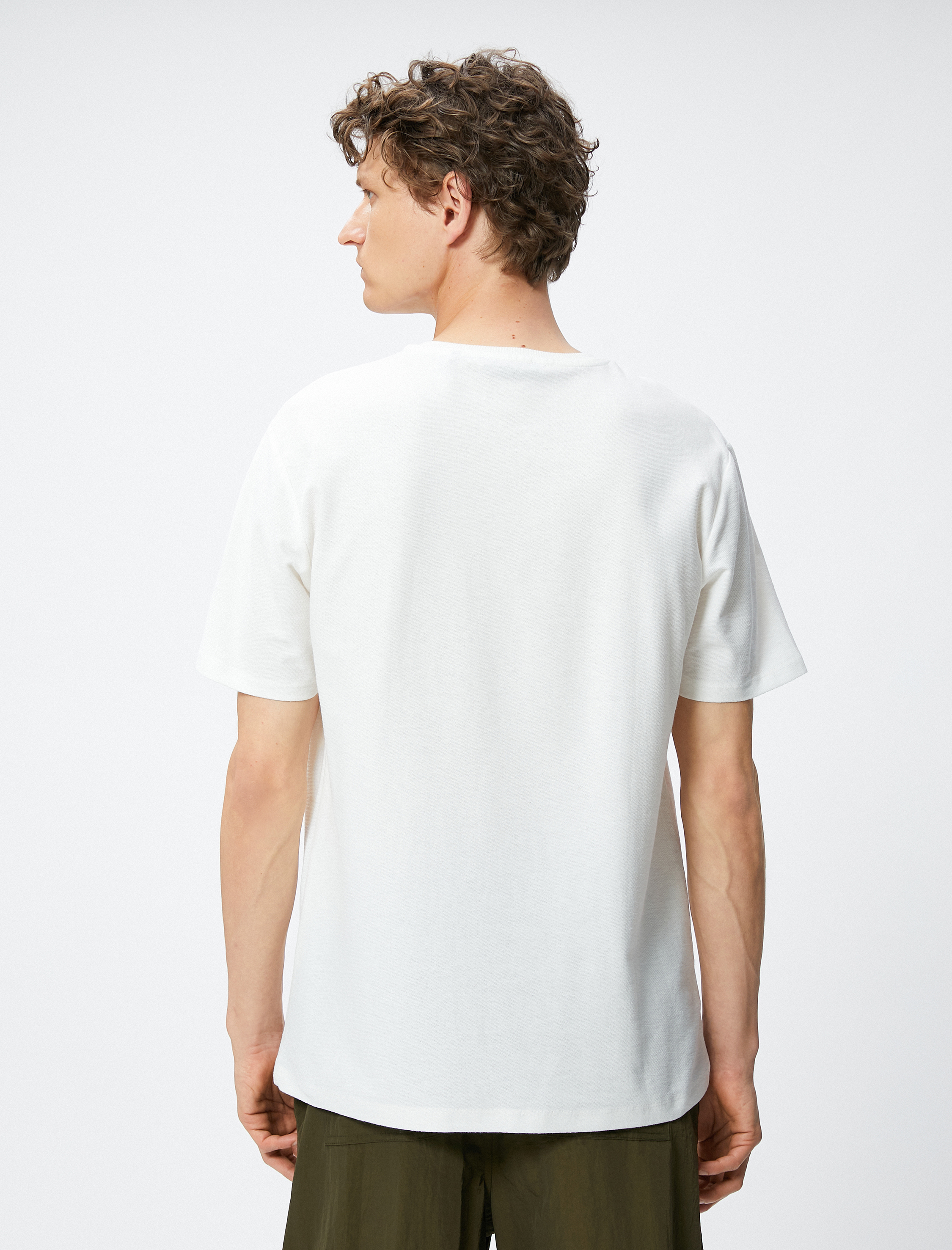   Basic Tişört Cep Detaylı Bisiklet Yaka Kısa Kollu Pamuklu