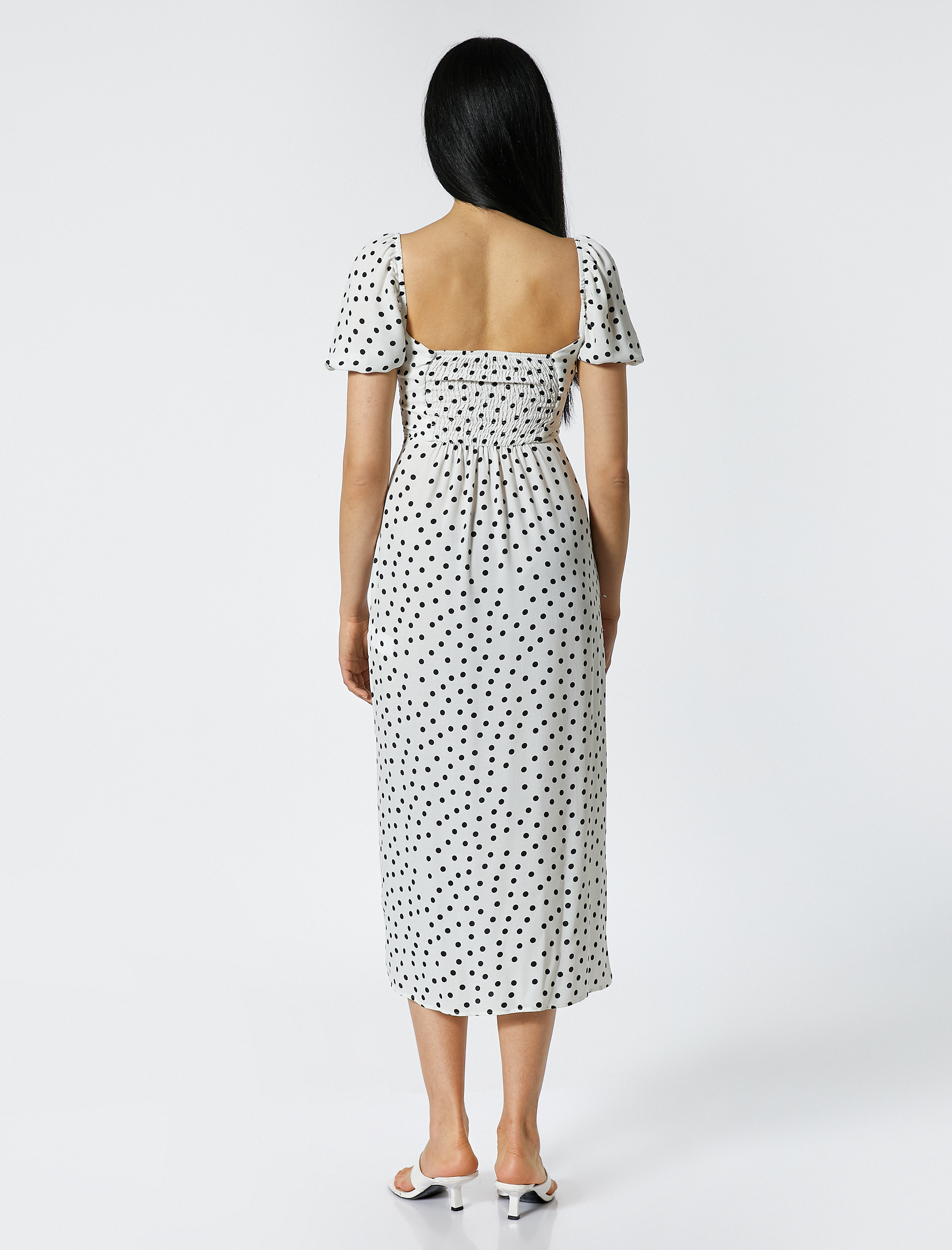   Puantiyeli Elbise Midi Boy Viskon Yırtmaçlı Kare Yaka