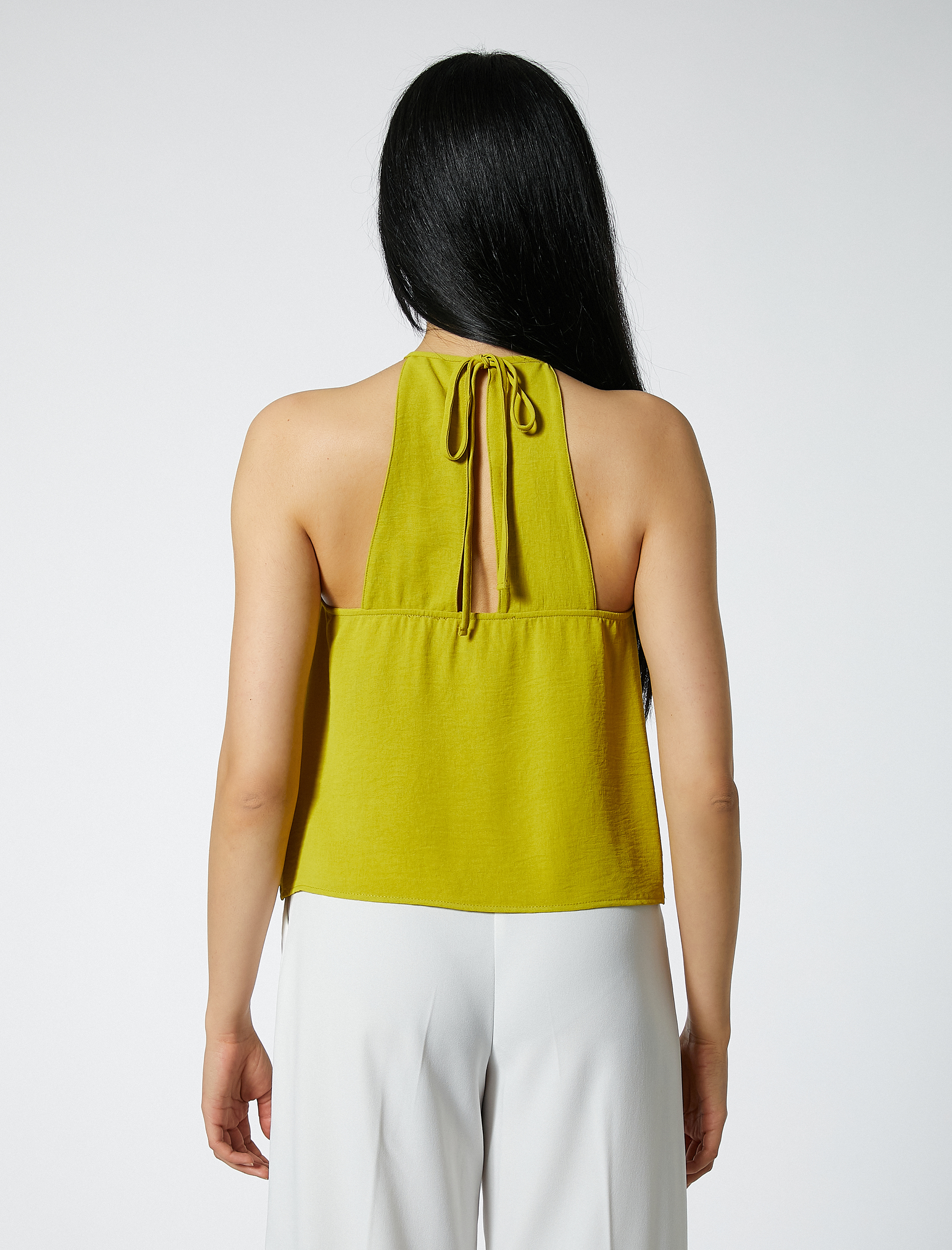   Halter Yaka Kamisol Atlet Sırt Detaylı