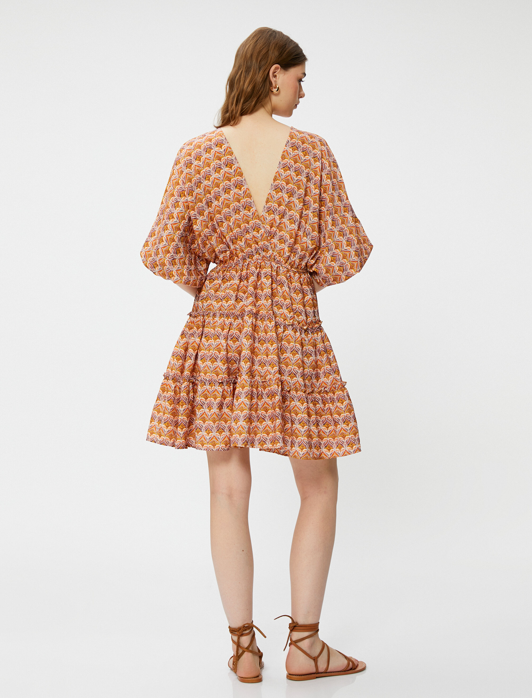   Etnik Baskılı Katlı Mini Elbise V Yaka