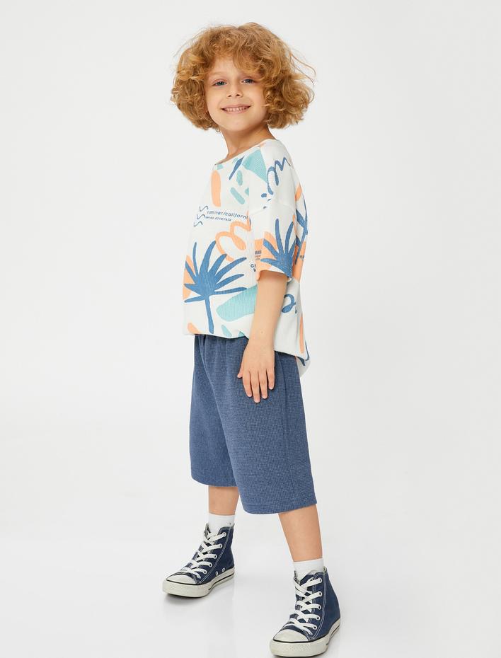 Erkek Çocuk Beli Bağcıklı Şort Dokulu