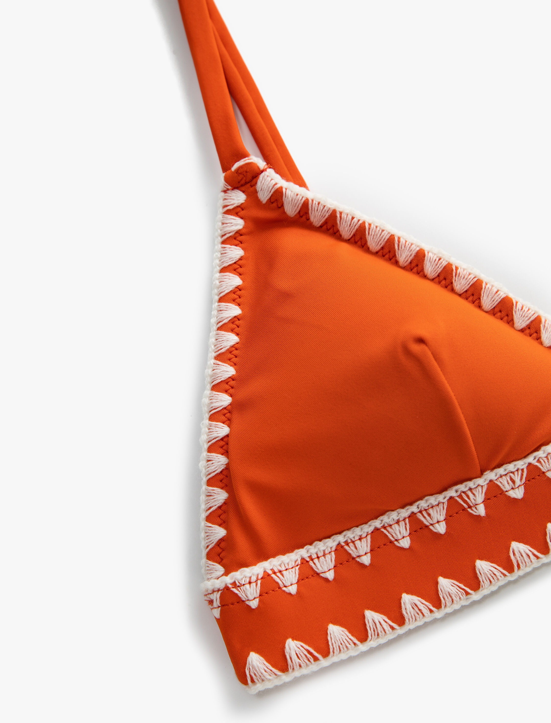   Üçgen Bikini Üstü Nakışlı