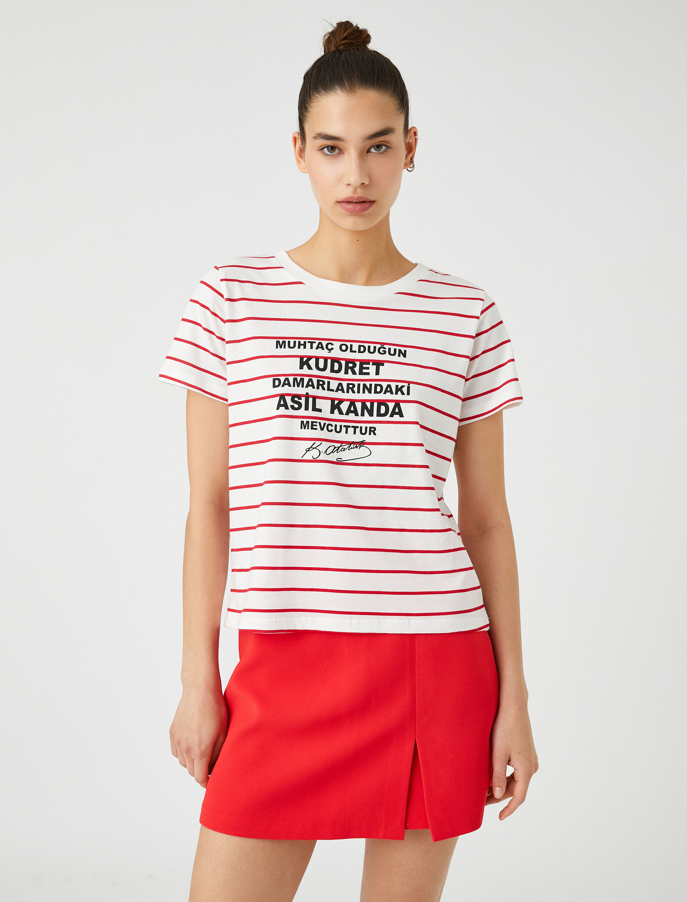   Atatürk Baskılı Tişört Bisiklet Yaka Kısa Kollu 100. Yıla Özel