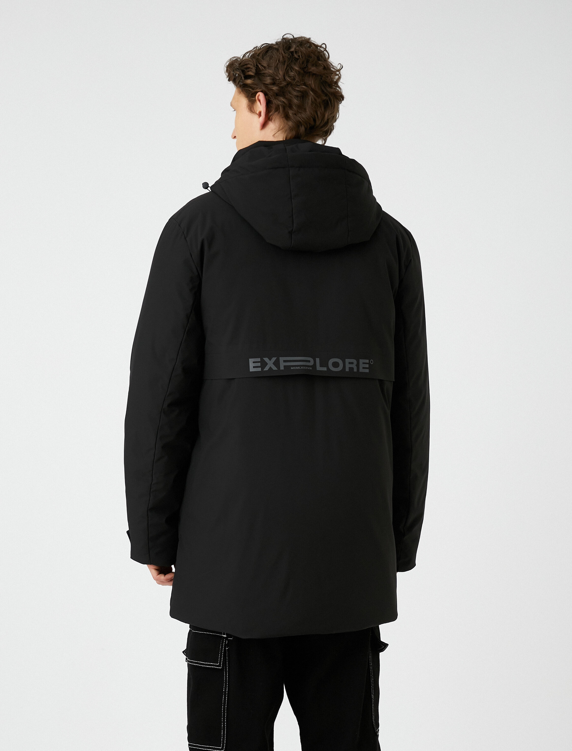   Çıkarılabilir Kapüşonlu Uzun Anorak Mont Fermuarlı Baskı Detaylı