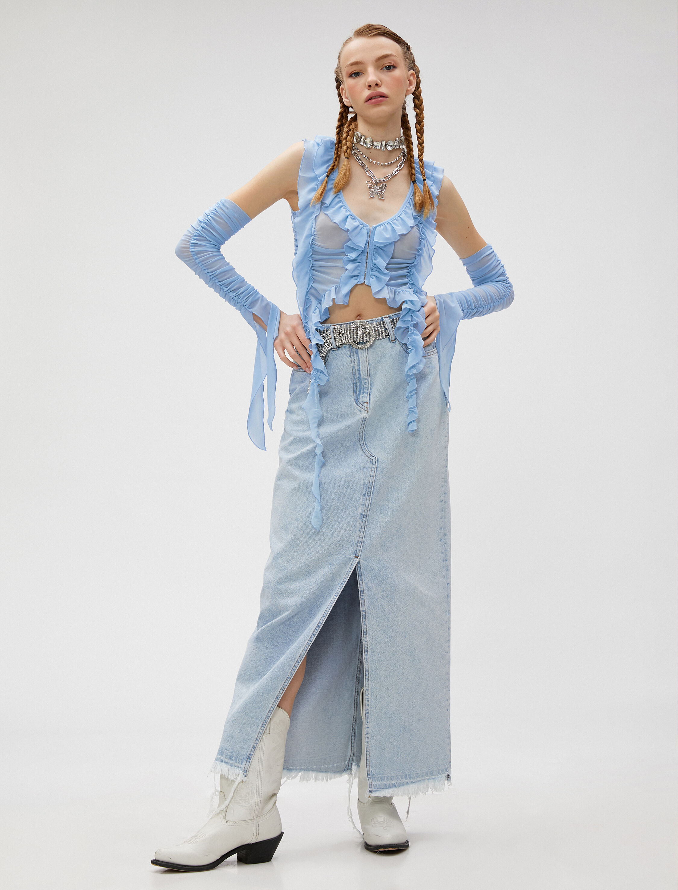   Fırfırlı Büstiyer Crop V Yaka Kopça Detaylı Asimetrik Kesim