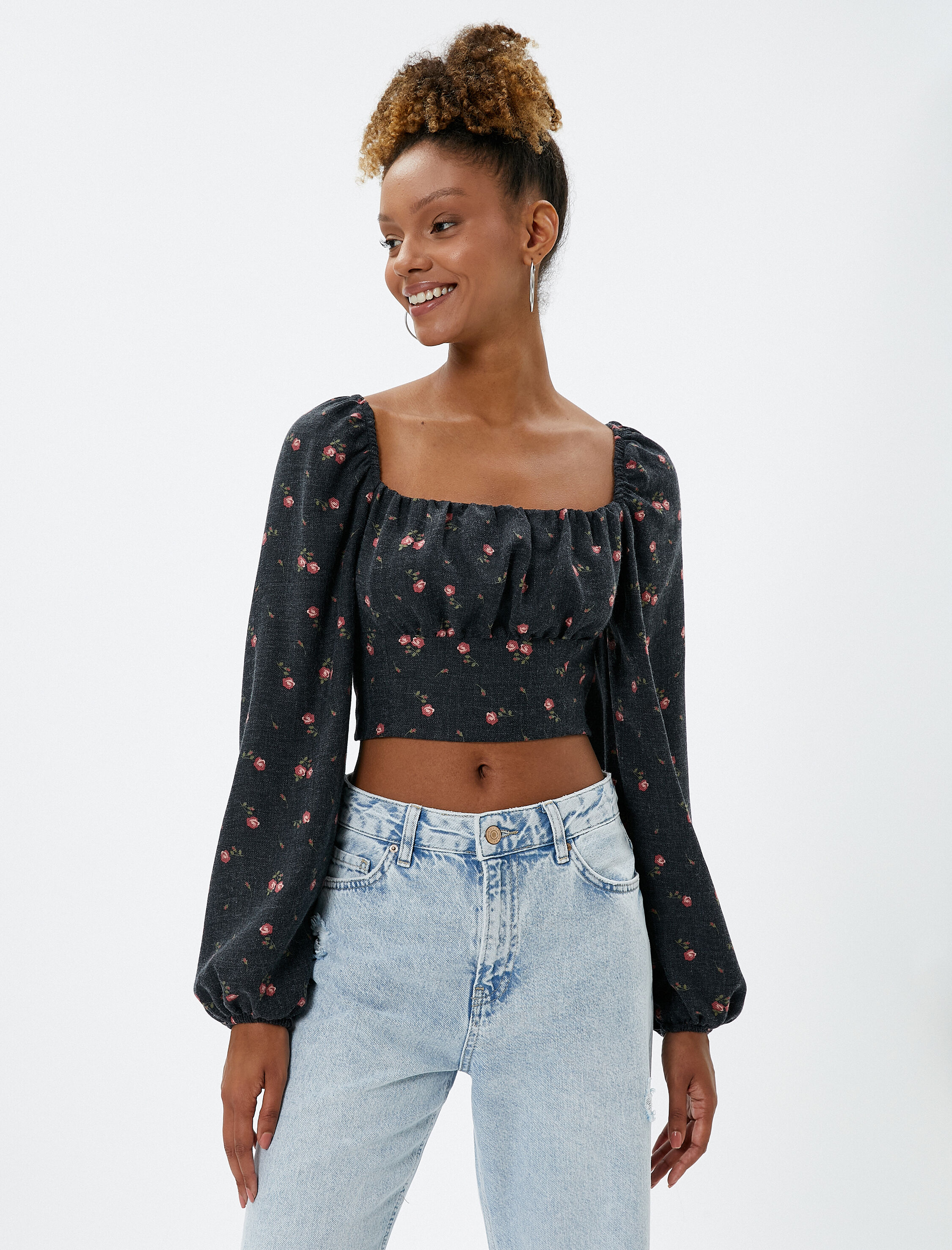   Crop Bluz Çiçekli Balon Kollu Kare Yaka Viskon Karışımlı