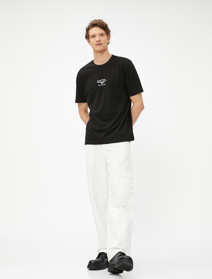  Kolej İşlemeli Tişört Bisiklet Yaka Kısa Kollu Pamuklu