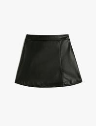 Deri Görünümlü Mini Etek Yırtmaç Detaylı Beli Lastikli