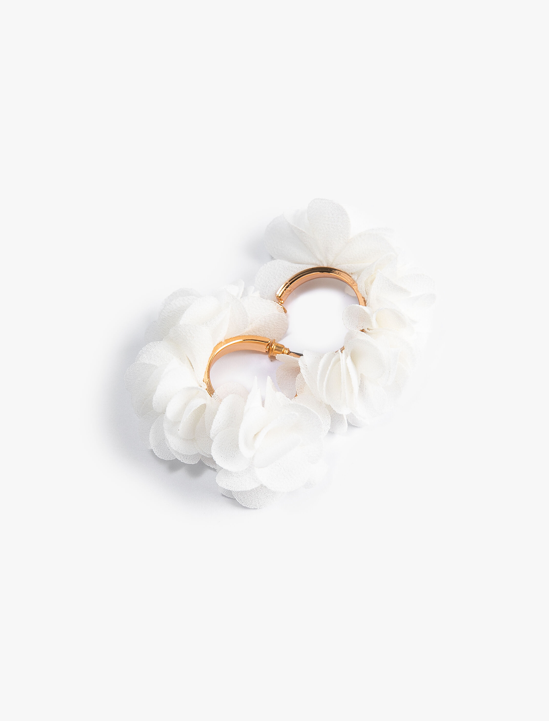 Kadın Yarım Halka Küpe Çiçek Detaylı