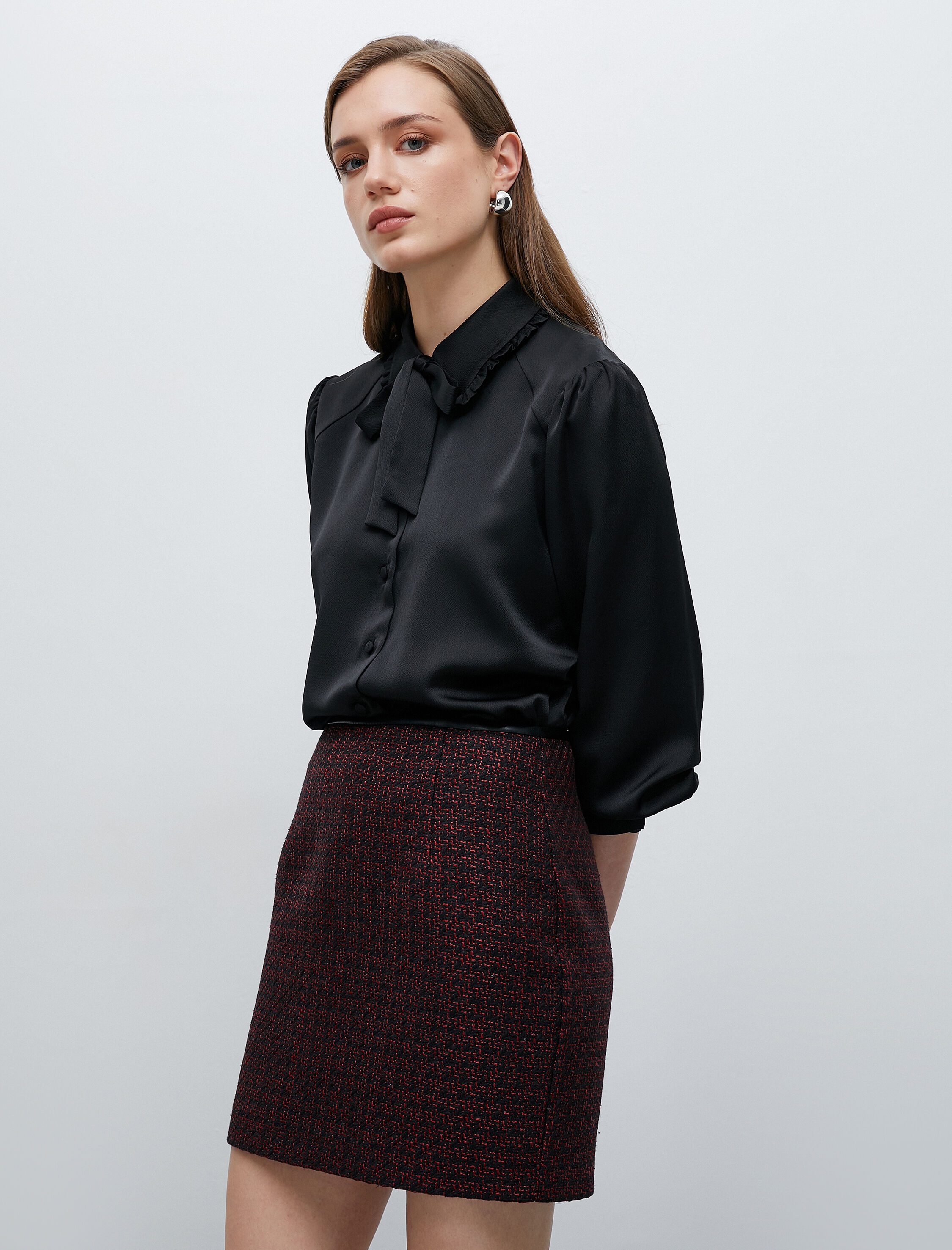   Saten Gömlek Fular Detaylı Uzun Kollu