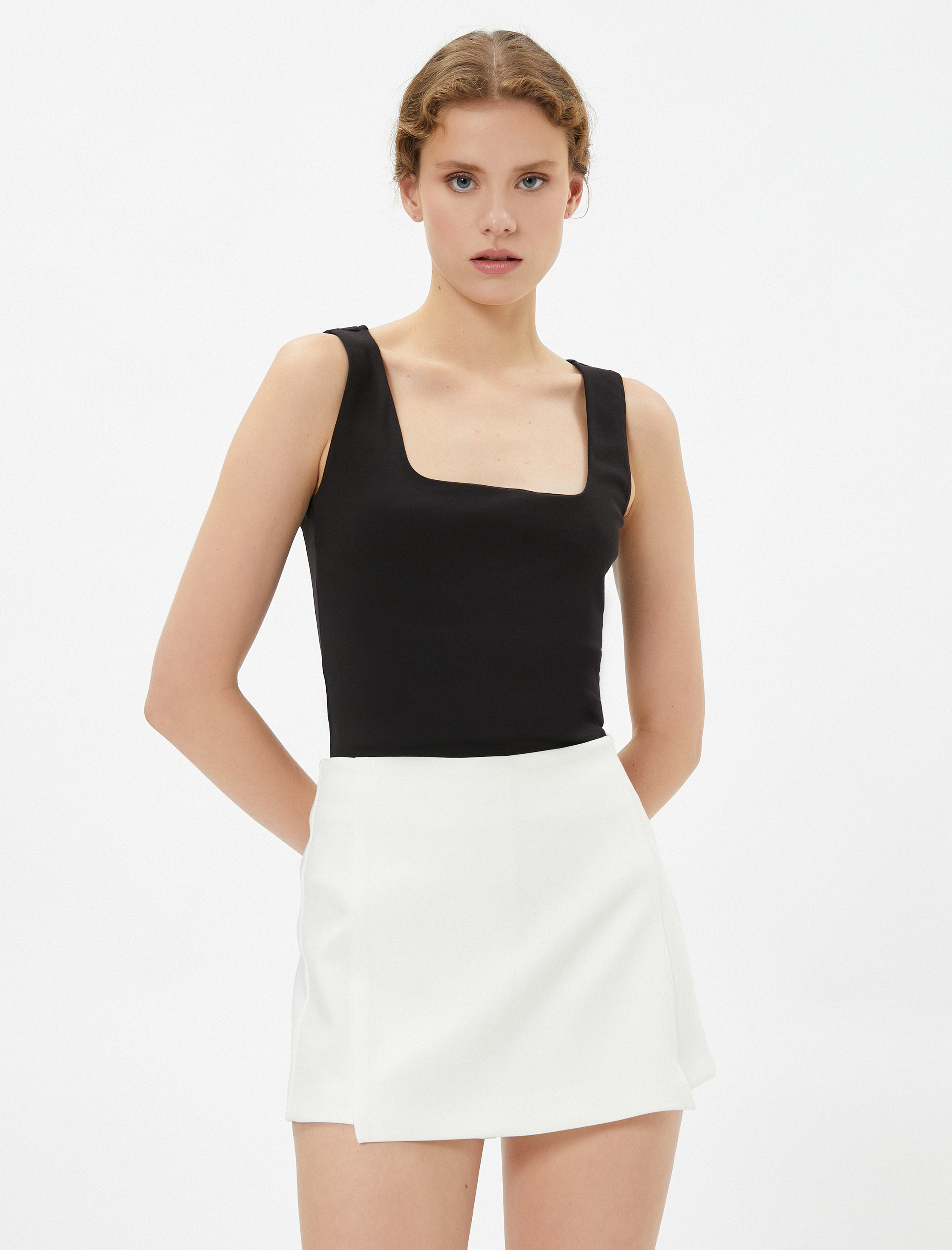   Basic Atlet U Yaka Kolsuz