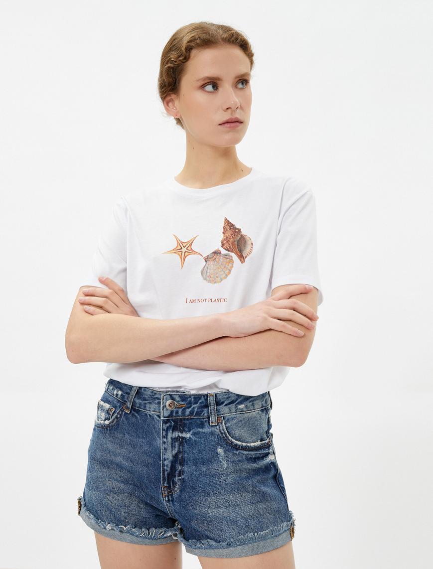   Şahika Ercümen X Koton - Deniz Kabuğu ve Deniz Yıldızı Baskılı Pamuklu Tişört