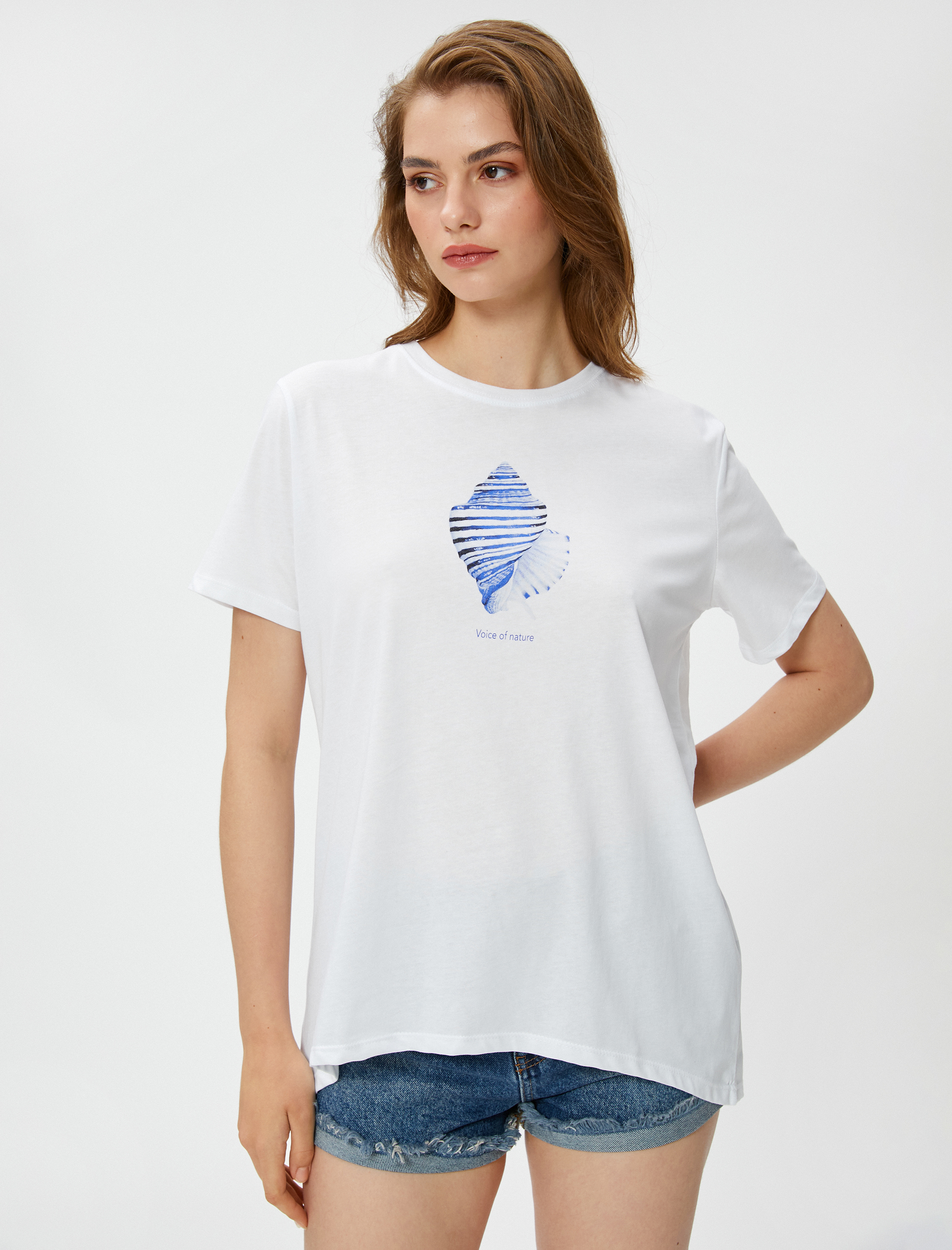   Koton X Şahika Ercümen - Deniz Kabuğu Baskılı Pamuklu Tişört