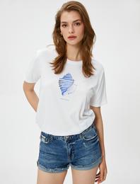 Şahika Ercümen X Koton - Deniz Kabuğu Baskılı Pamuklu Tişört