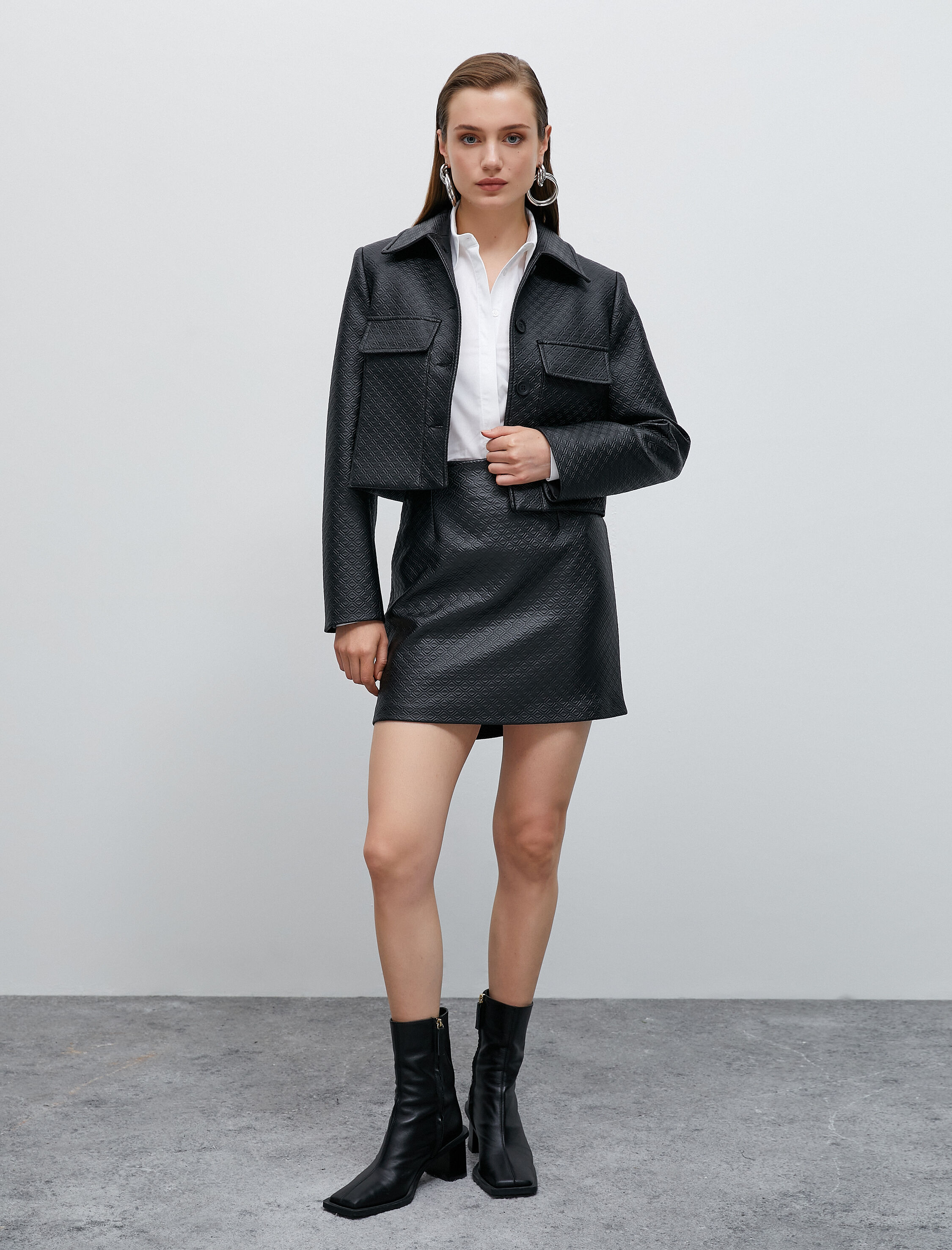   Crop Ceket Cepli Düğmeli Suni Deri