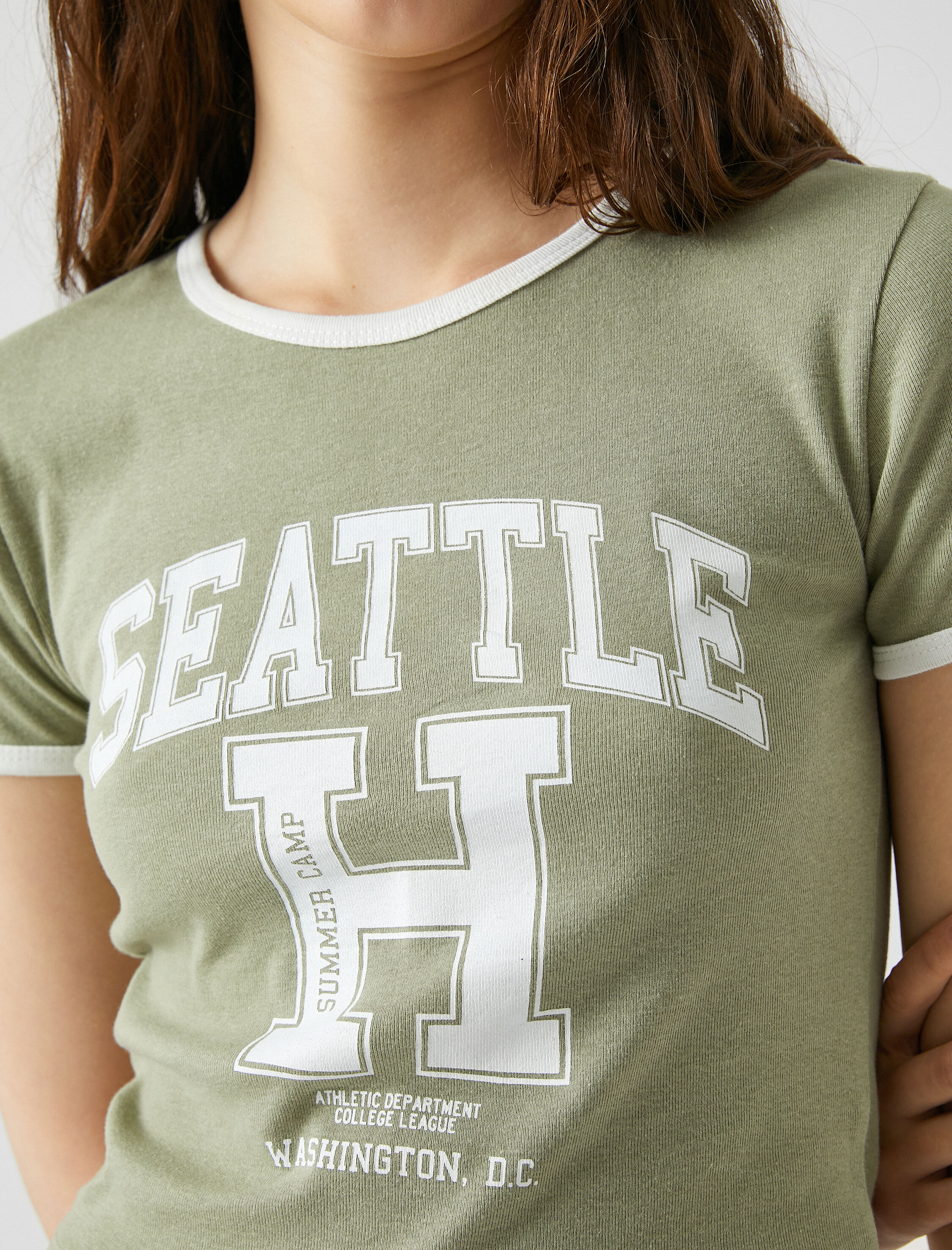   Crop Tişört Kolej Baskılı Bisiklet Yaka Kısa Kollu Pamuklu