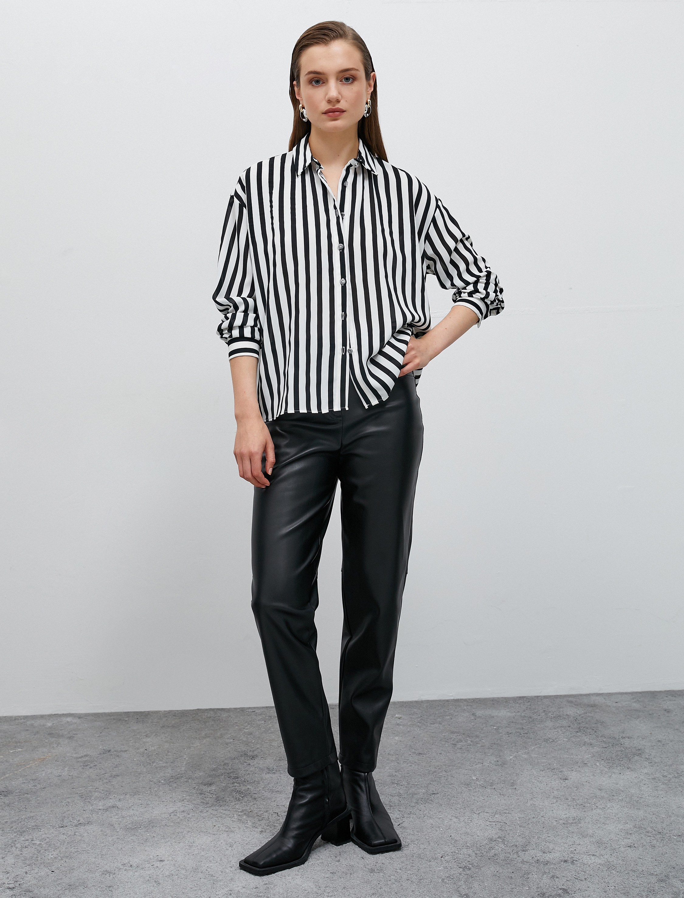   Saten Gömlek Düğmeli Uzun Kollu