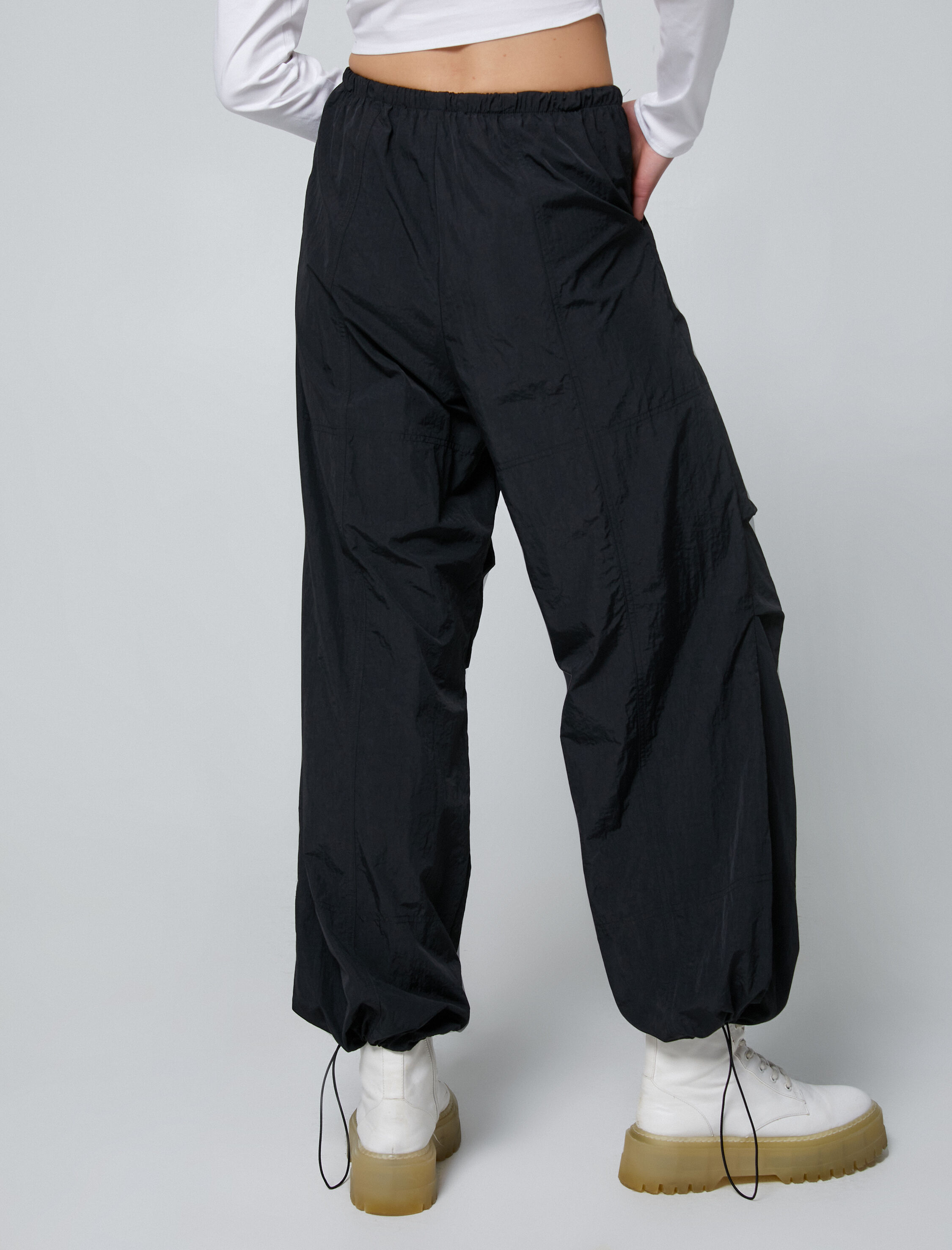   Paraşüt Pantolon Beli ve Paçası Lastikli Stoperli