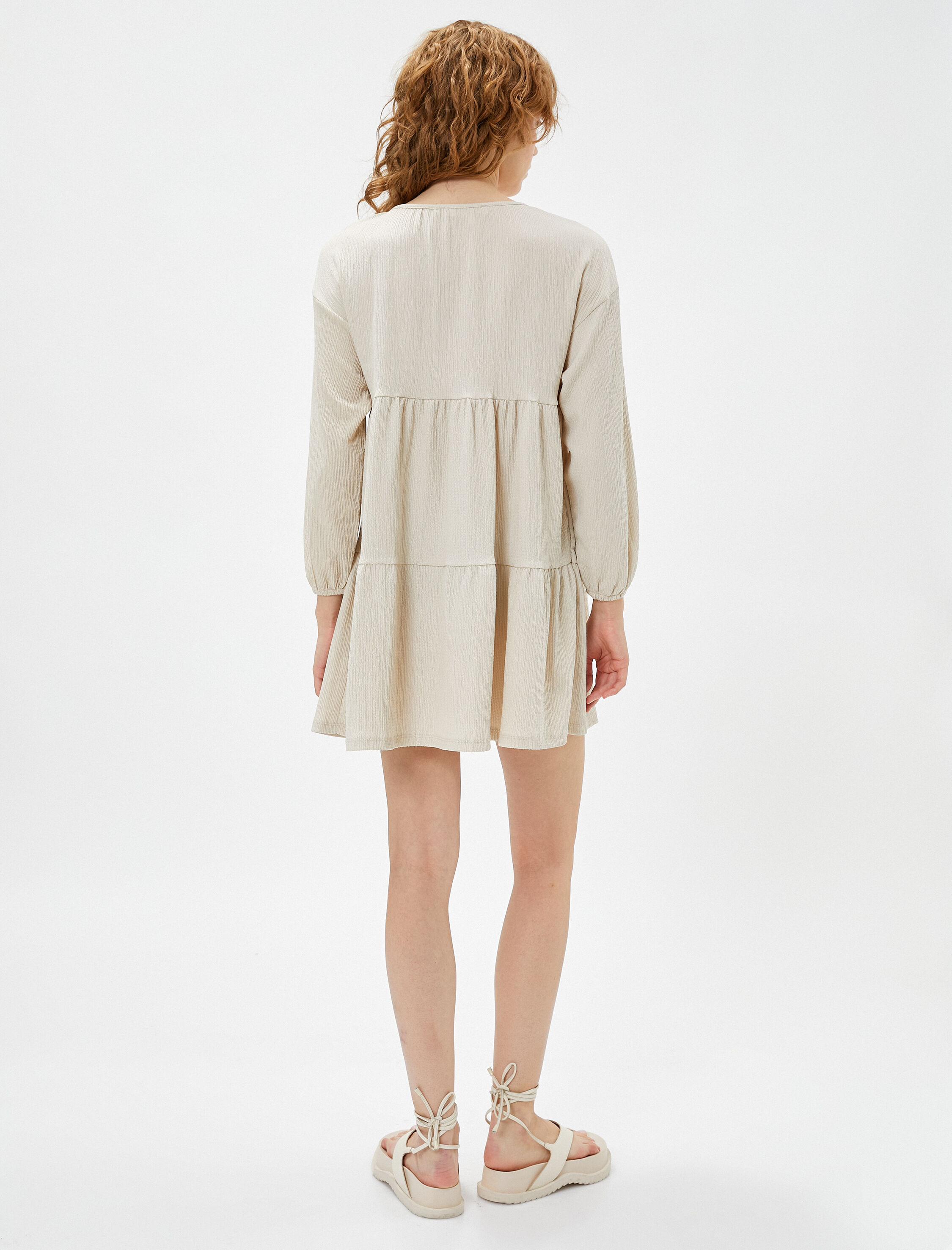   Uzun Kollu Elbise Mini Volanlı Pencere Bağlama Detaylı Dokulu Bürümcük