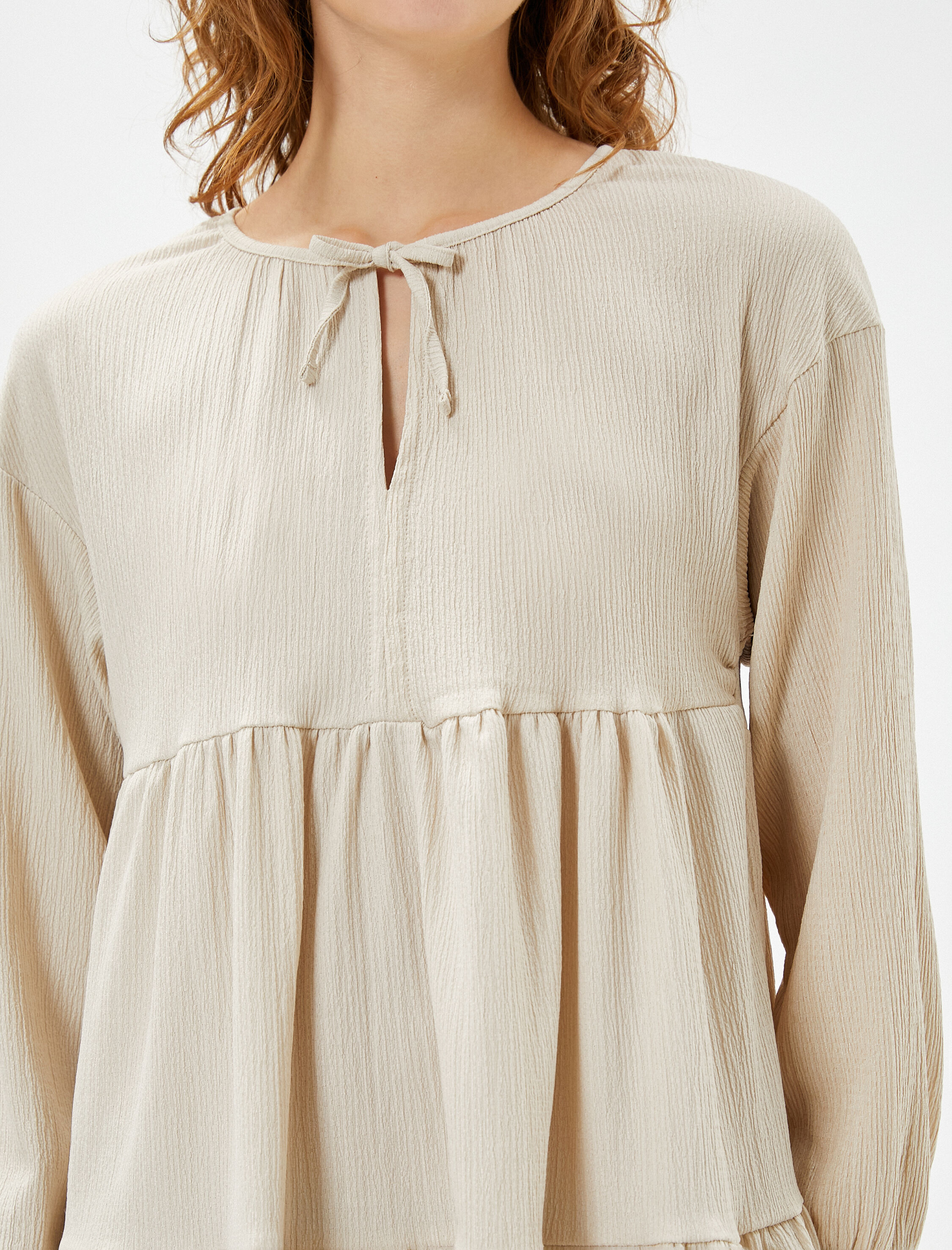   Uzun Kollu Elbise Mini Volanlı Pencere Bağlama Detaylı Dokulu Bürümcük