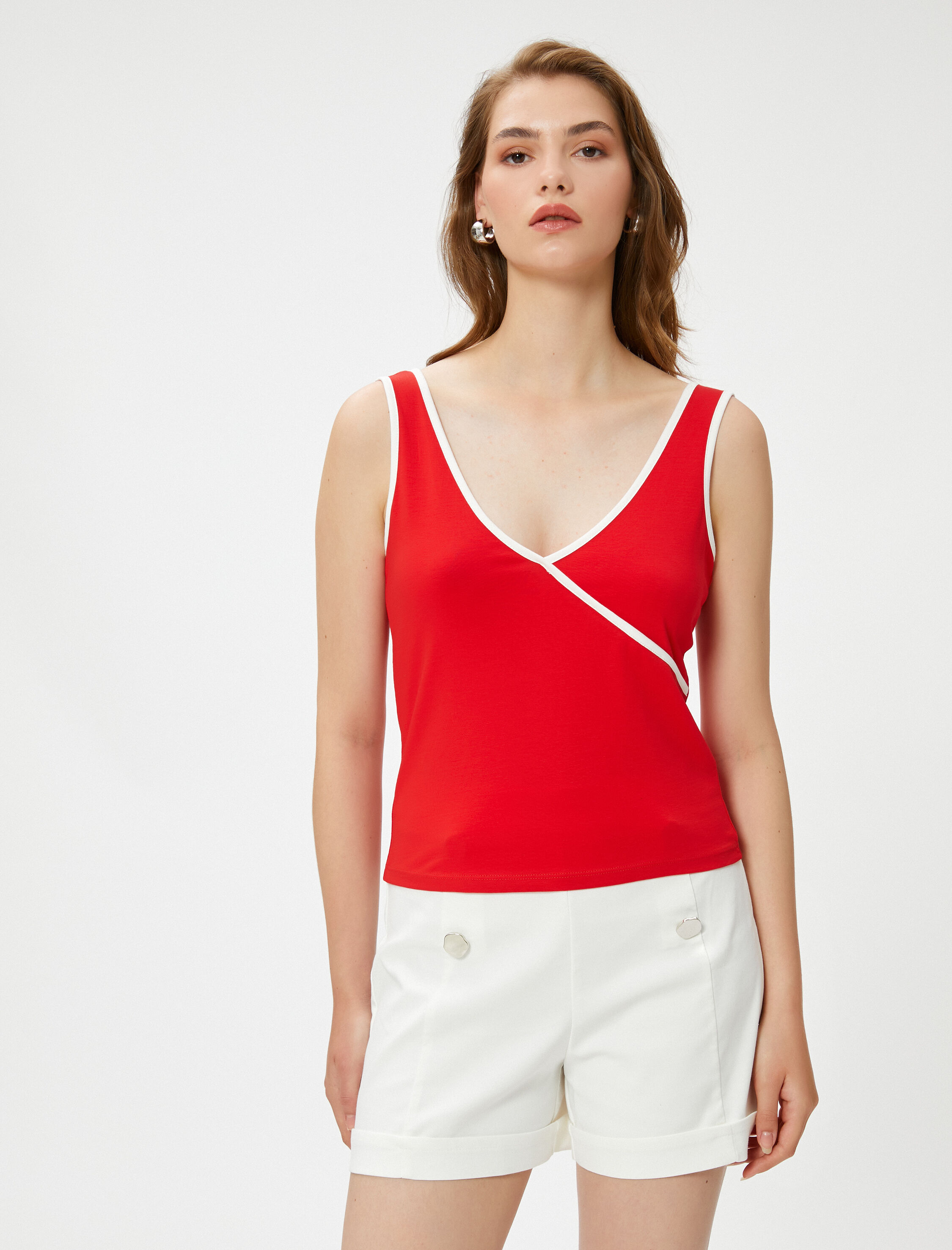   Kolsuz Atlet Biye Detaylı V Yaka