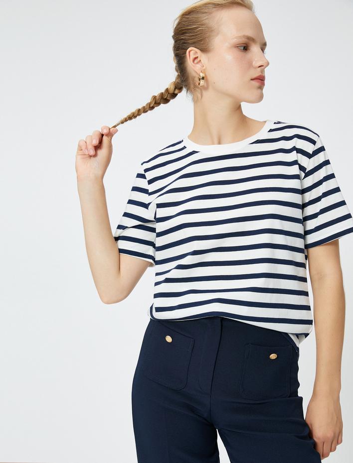  Basic Pamuklu Tişört Kısa Kollu