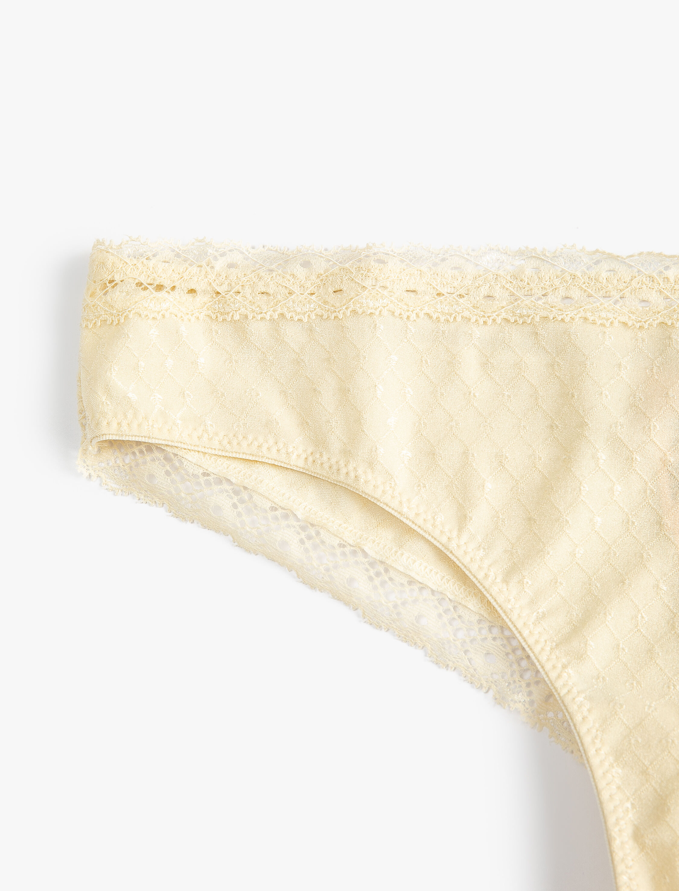   Brazilian Külot Dantelli Dokulu