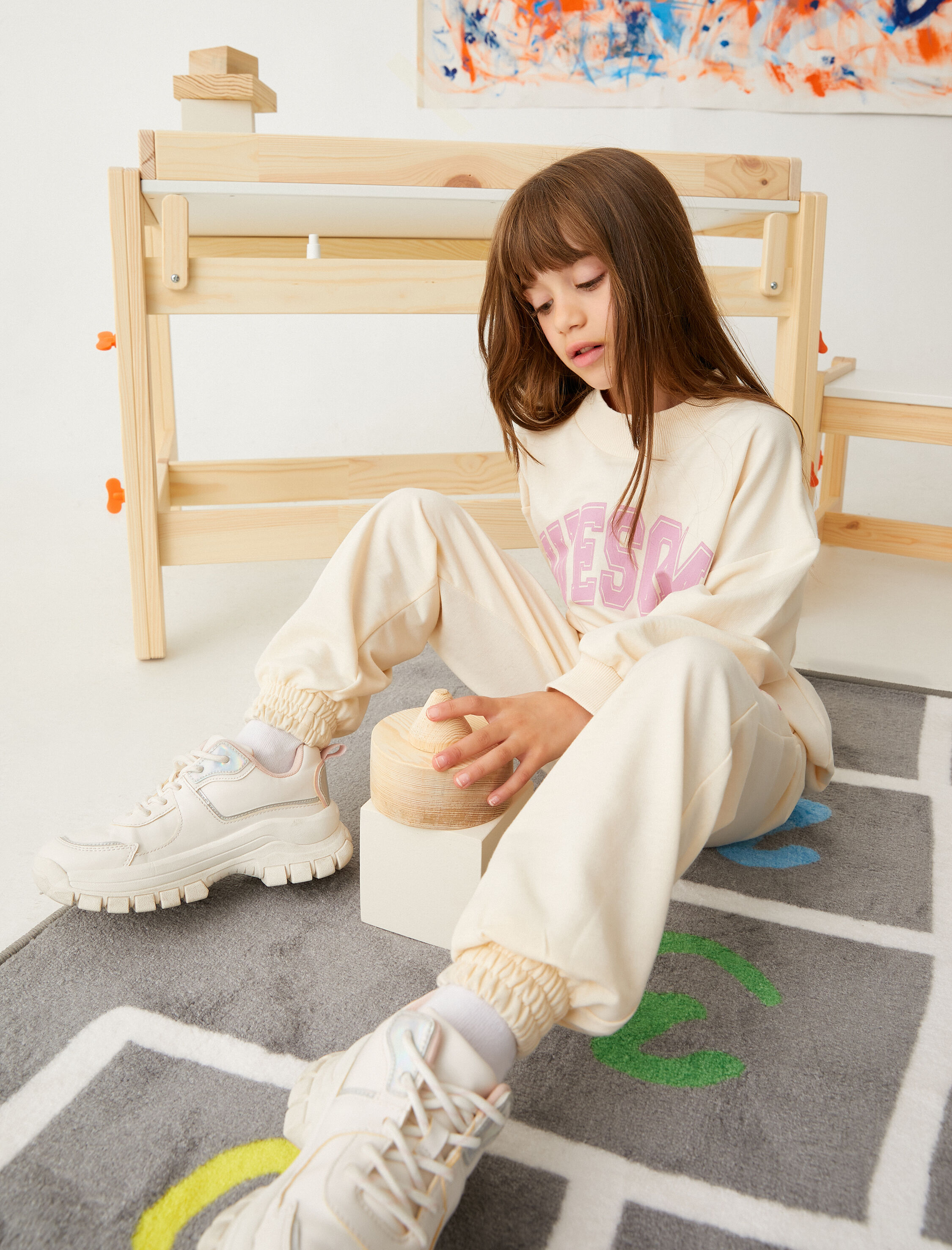  Kız Çocuk Jogger Eşofman Altı Beli Lastikli Cepli Baskı Detaylı